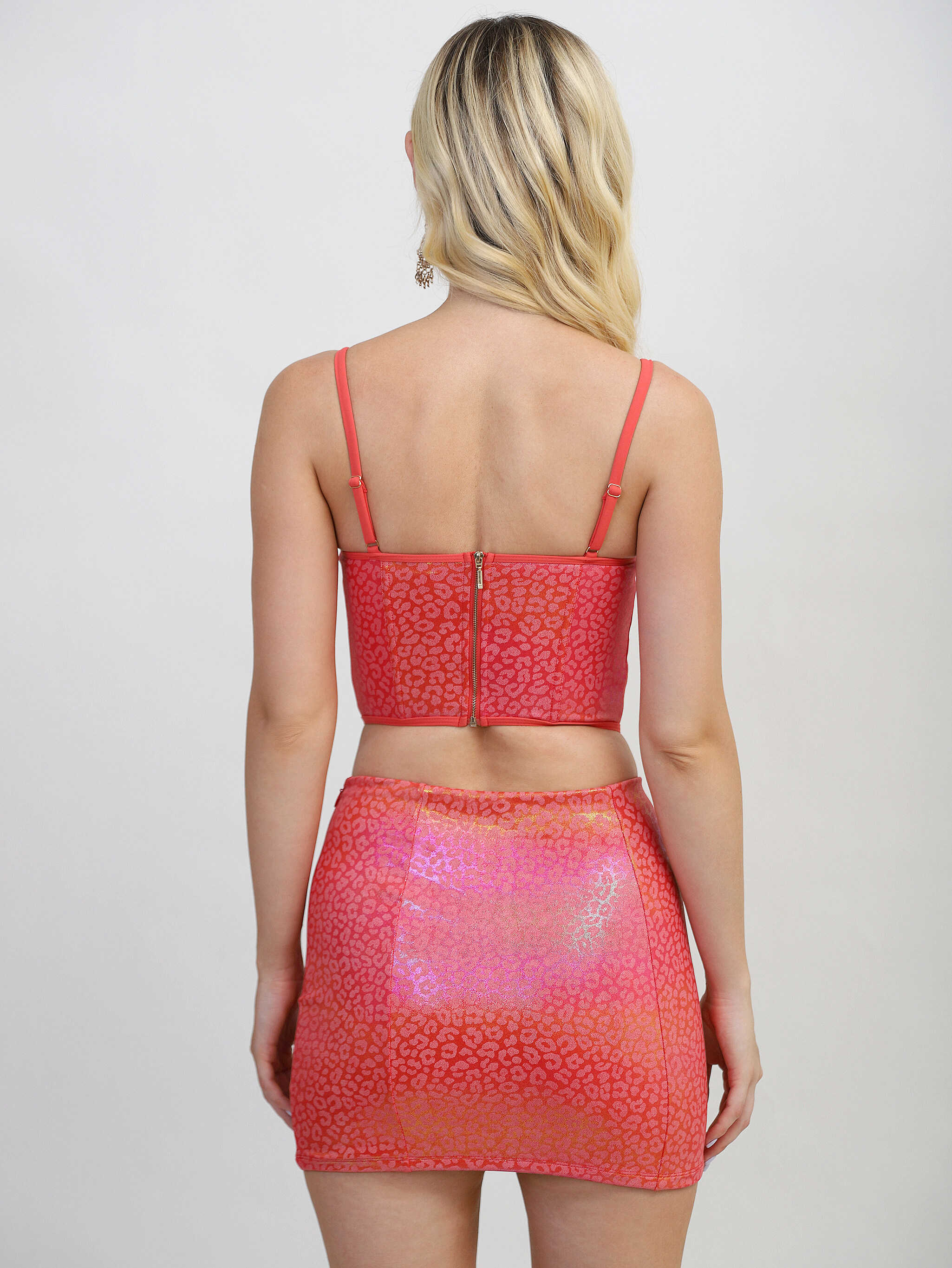 pink underwired corset odm, foiled printed mini skirt manufacturer, foiled printed mini skirt factory, foiled printed mini skirt supplier, underwired mini skirt sourcing