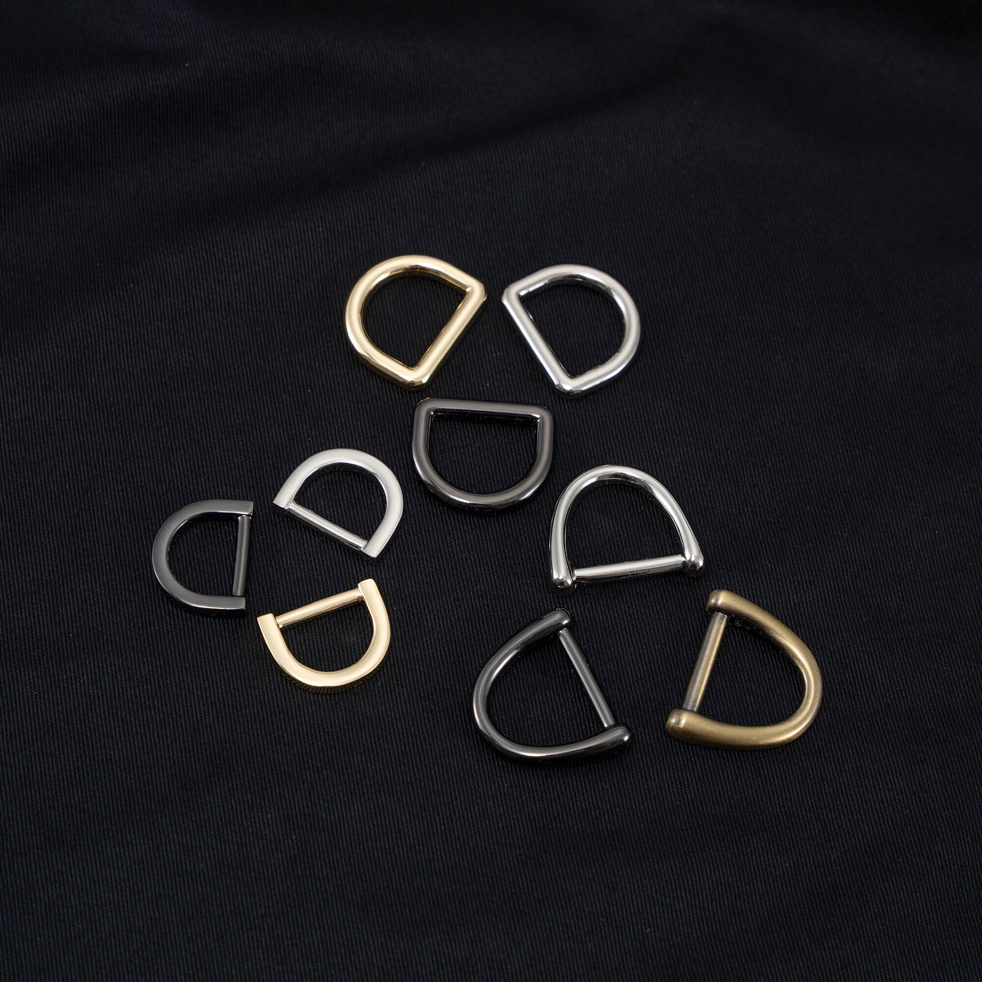 Metal D-ring