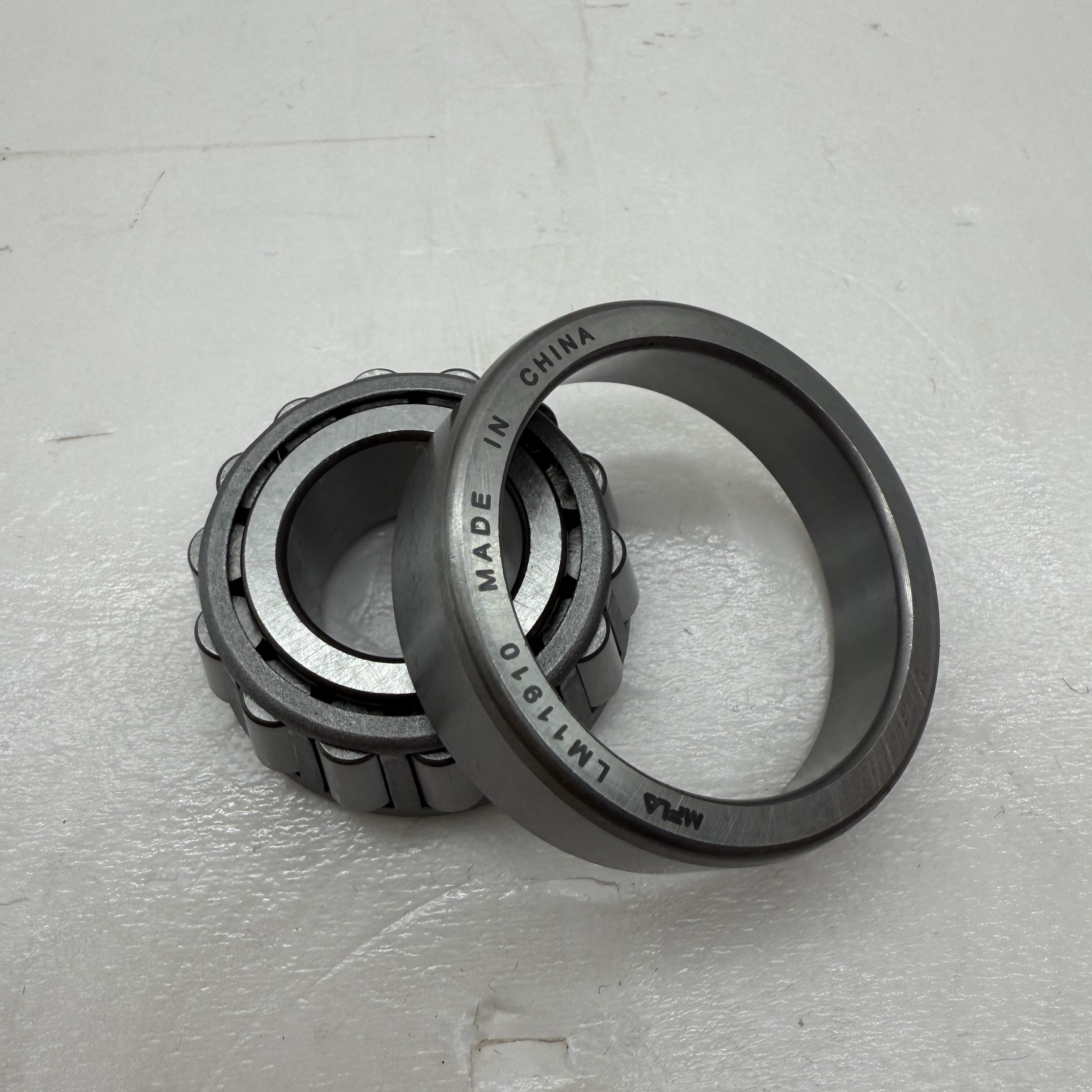 Tapered roller bearings LM11949-10