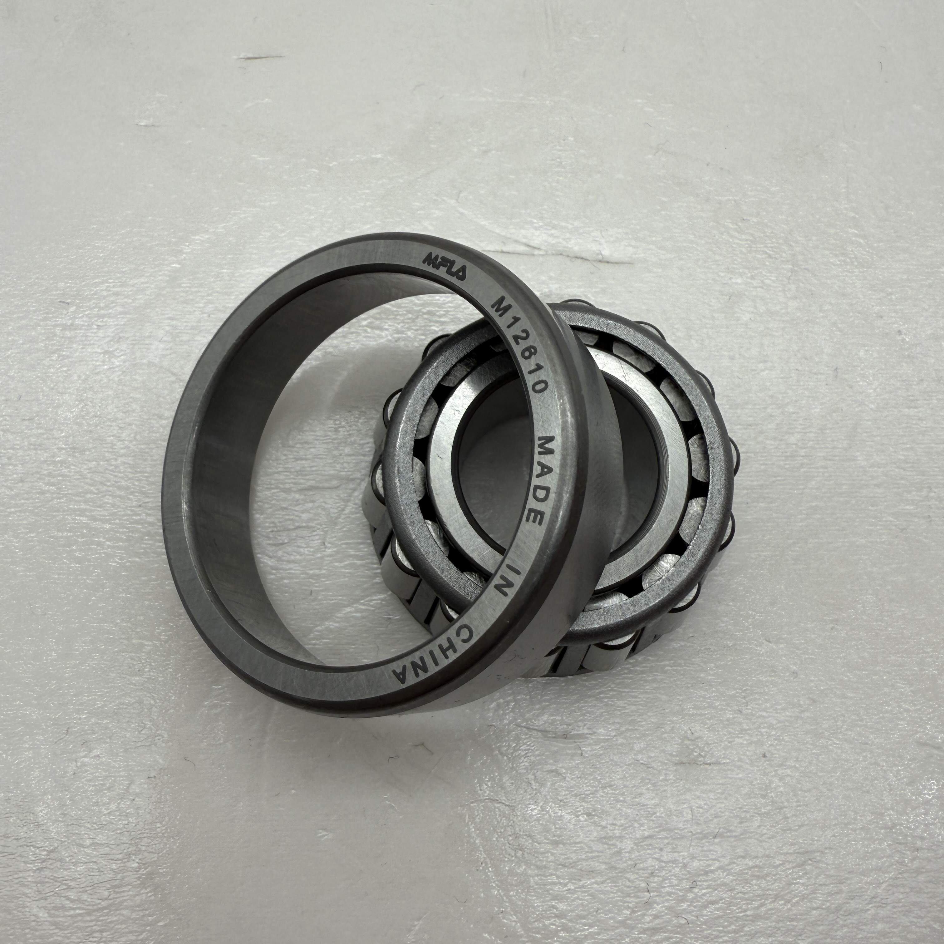 Tapered roller bearings M12649-10