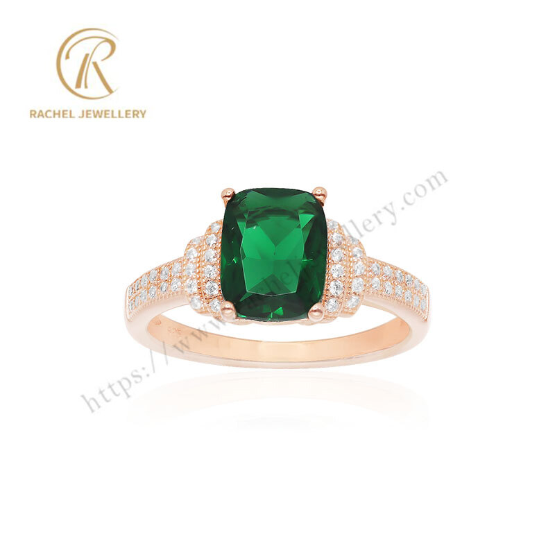 Classical Emerald Center Stone 925 Silver Ring