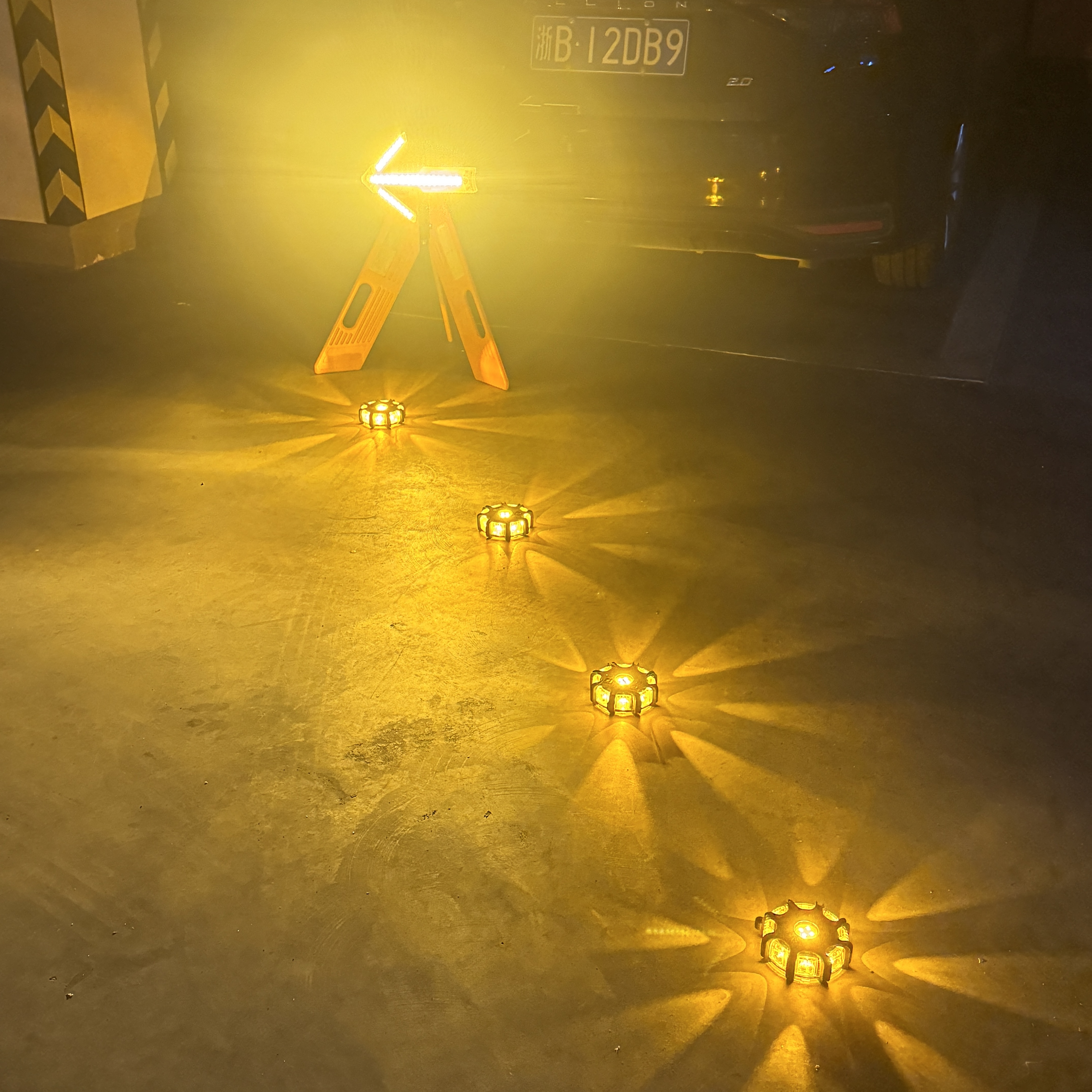 Test Waterproof Led HL75011 LED Warning Light Durability Test: Waterproof & Drop-Resistant ...
