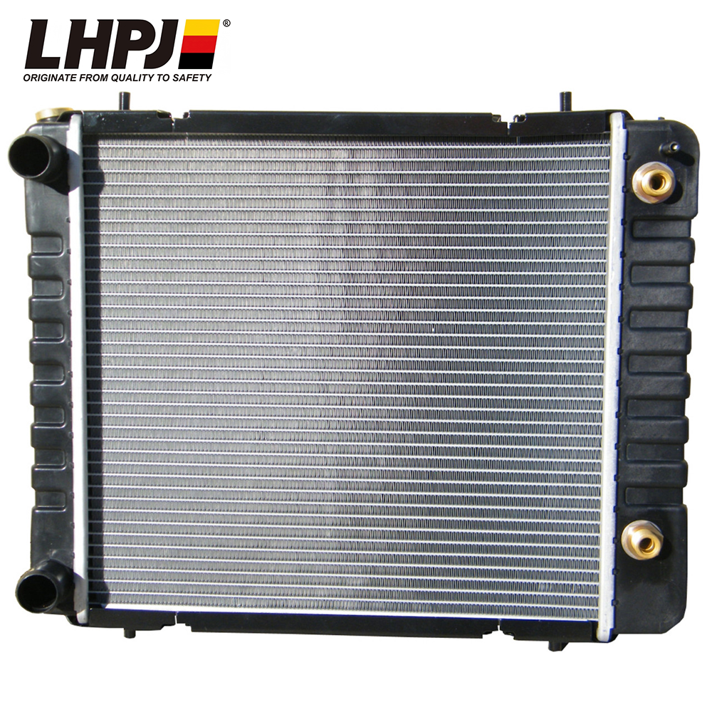 Automotive Radiator LR062670