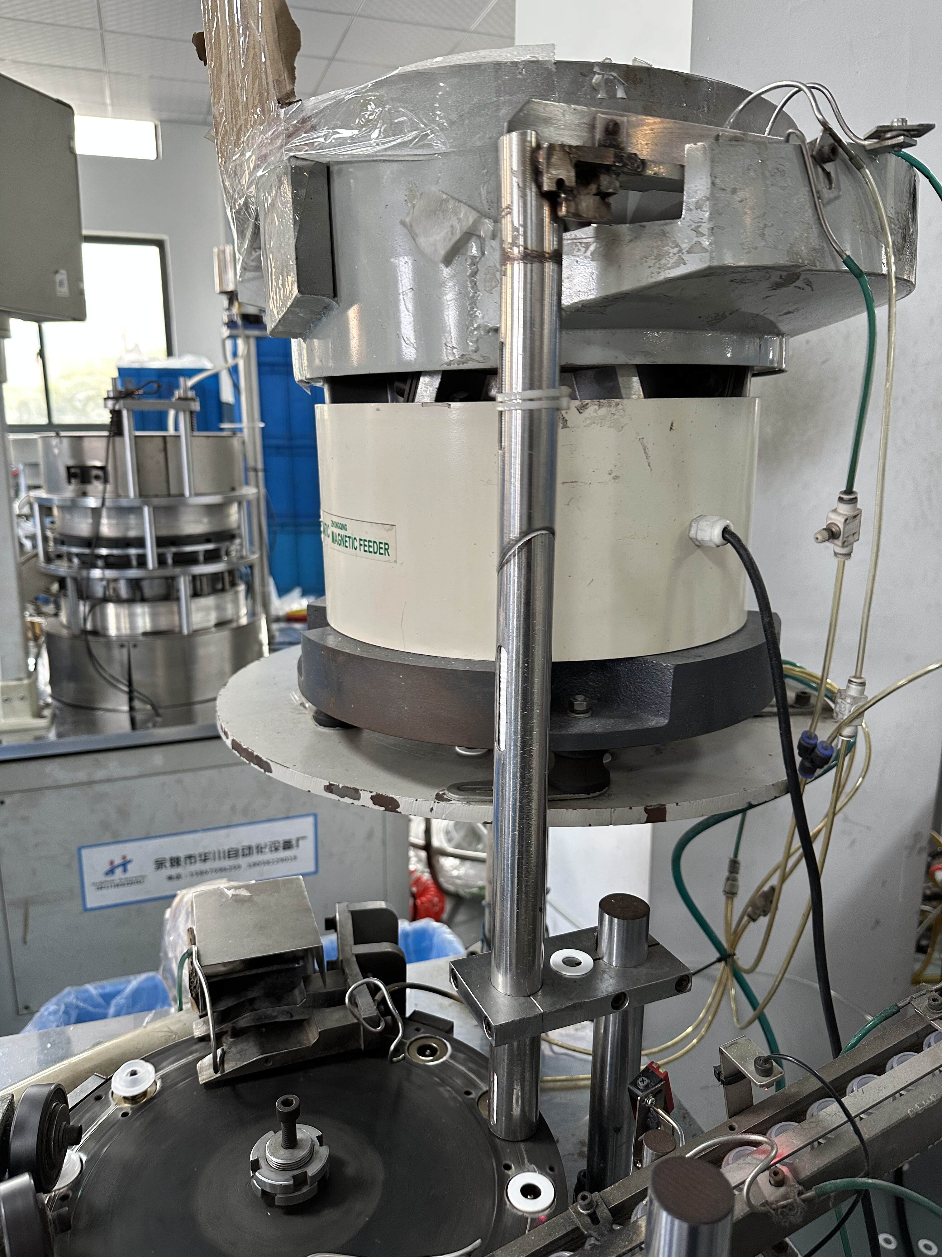 Trigger Sprayer Assembly Machine For plastic Packaginglatex ，Locating Base & Gasket 2-piece Assembly Machine, assembly machine inserter