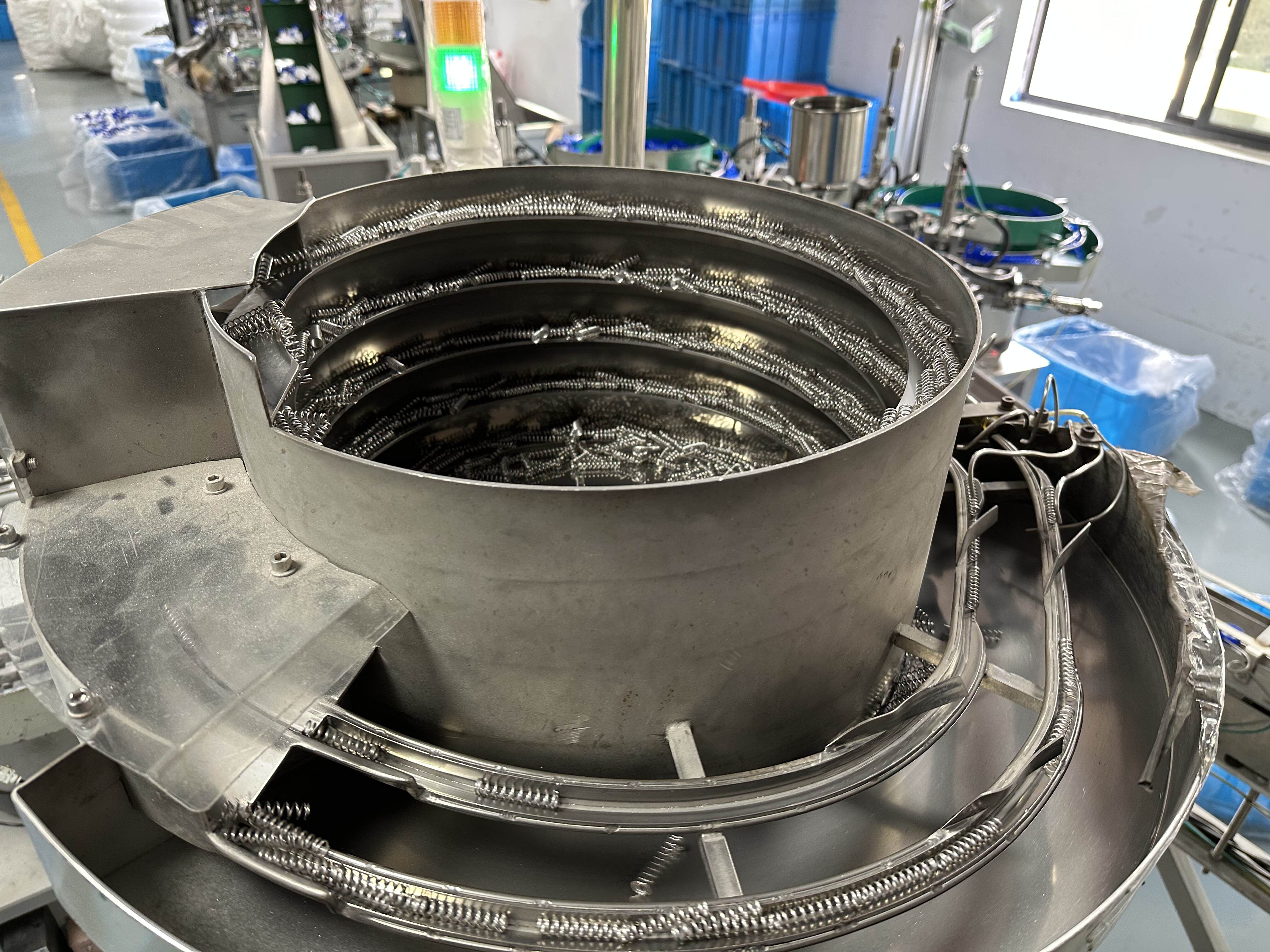 trigger Sprayer Assembly machine,automated machines,automated assembly equipment,custom automation assembly machines