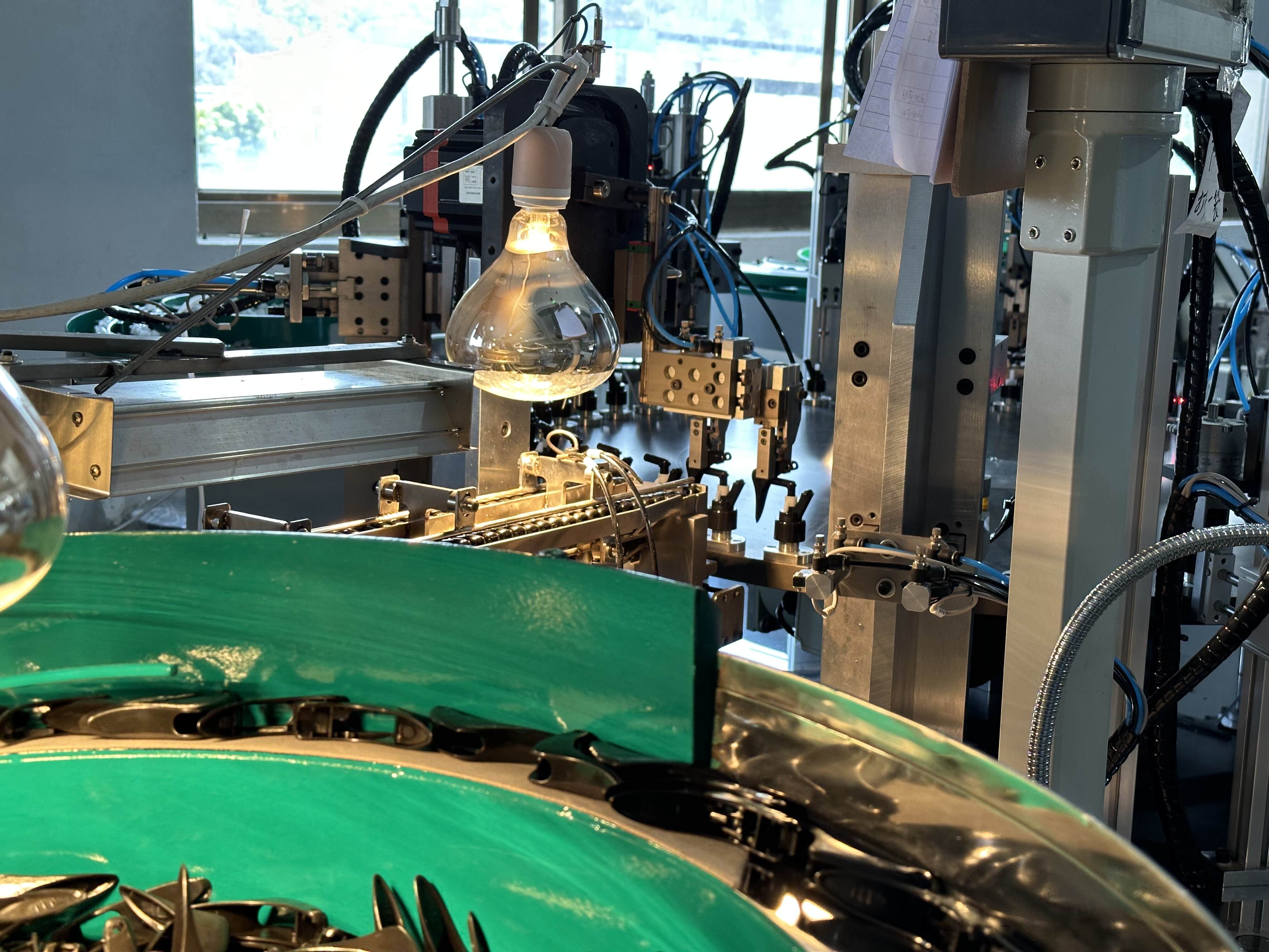 Mini Trigger Assembly Machine,Automated machines, fast speed, low cost, technical experts, after-sales guarantee