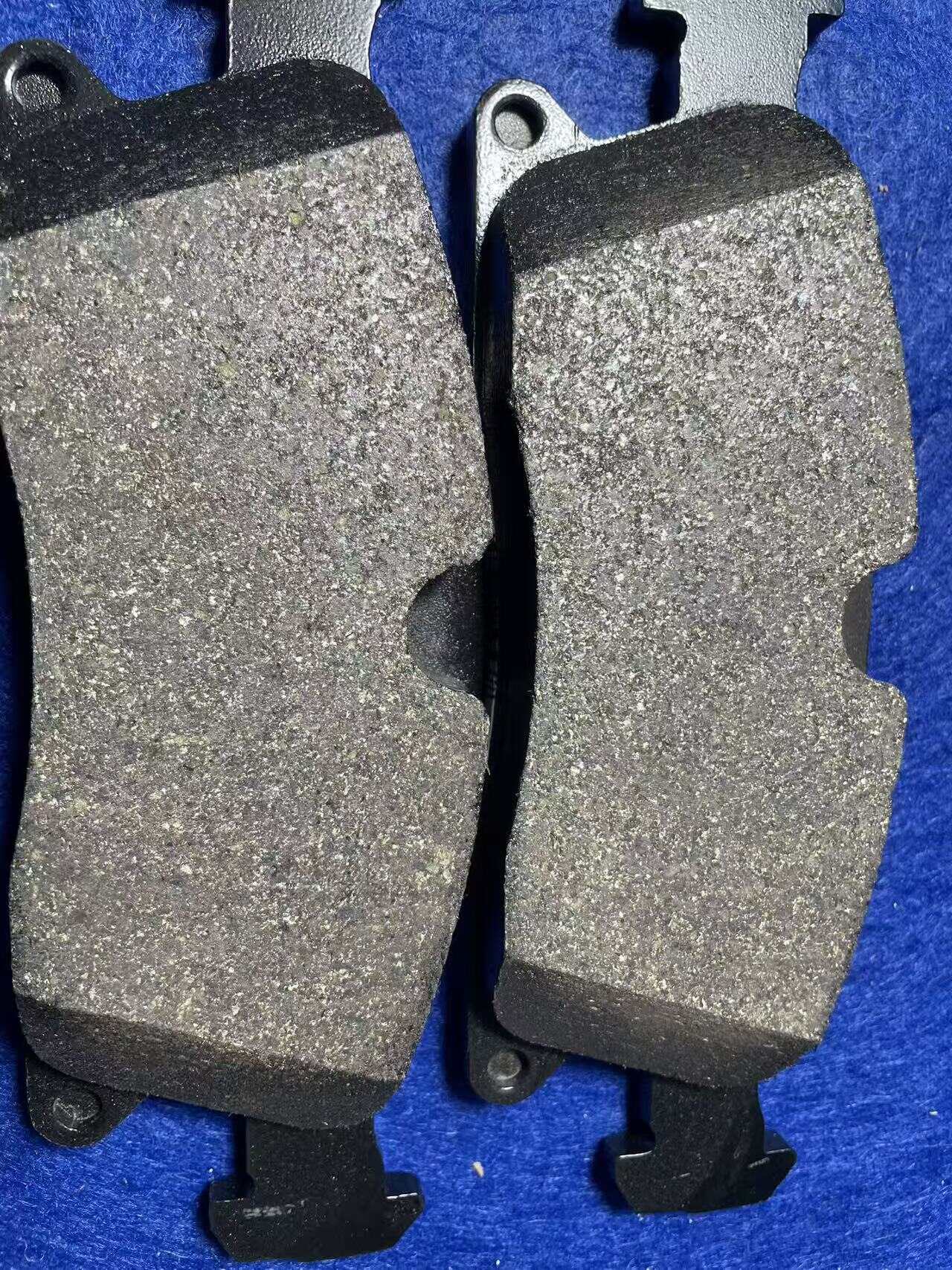 Ceramics, less metal