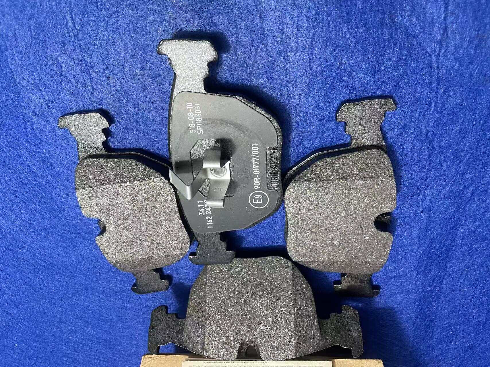 Ceramics, less metal