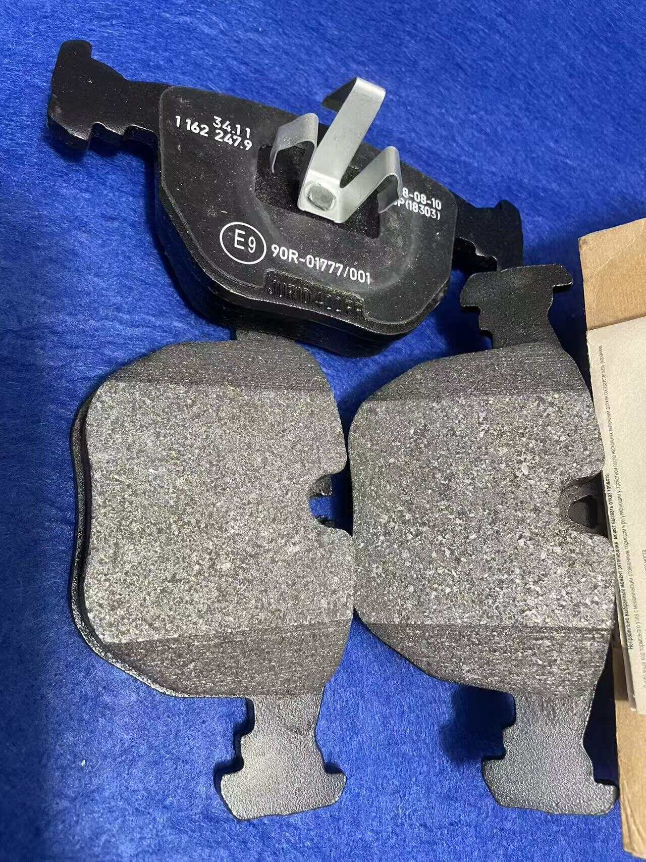 Ceramics, less metal