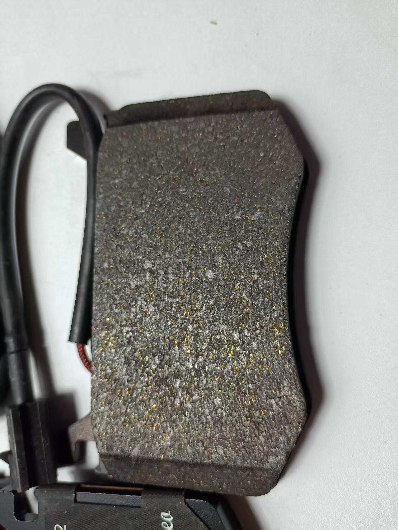 Ceramics, less metal