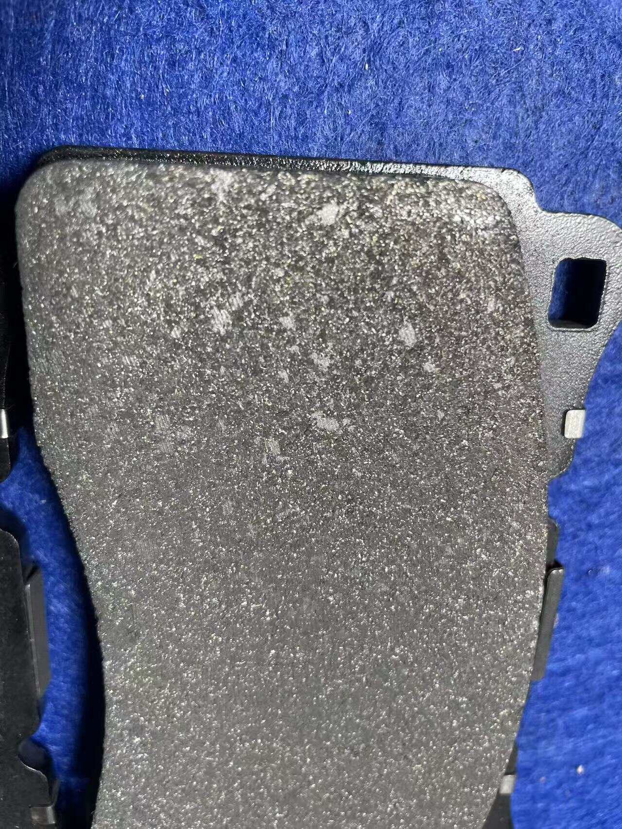 Ceramics, less metal