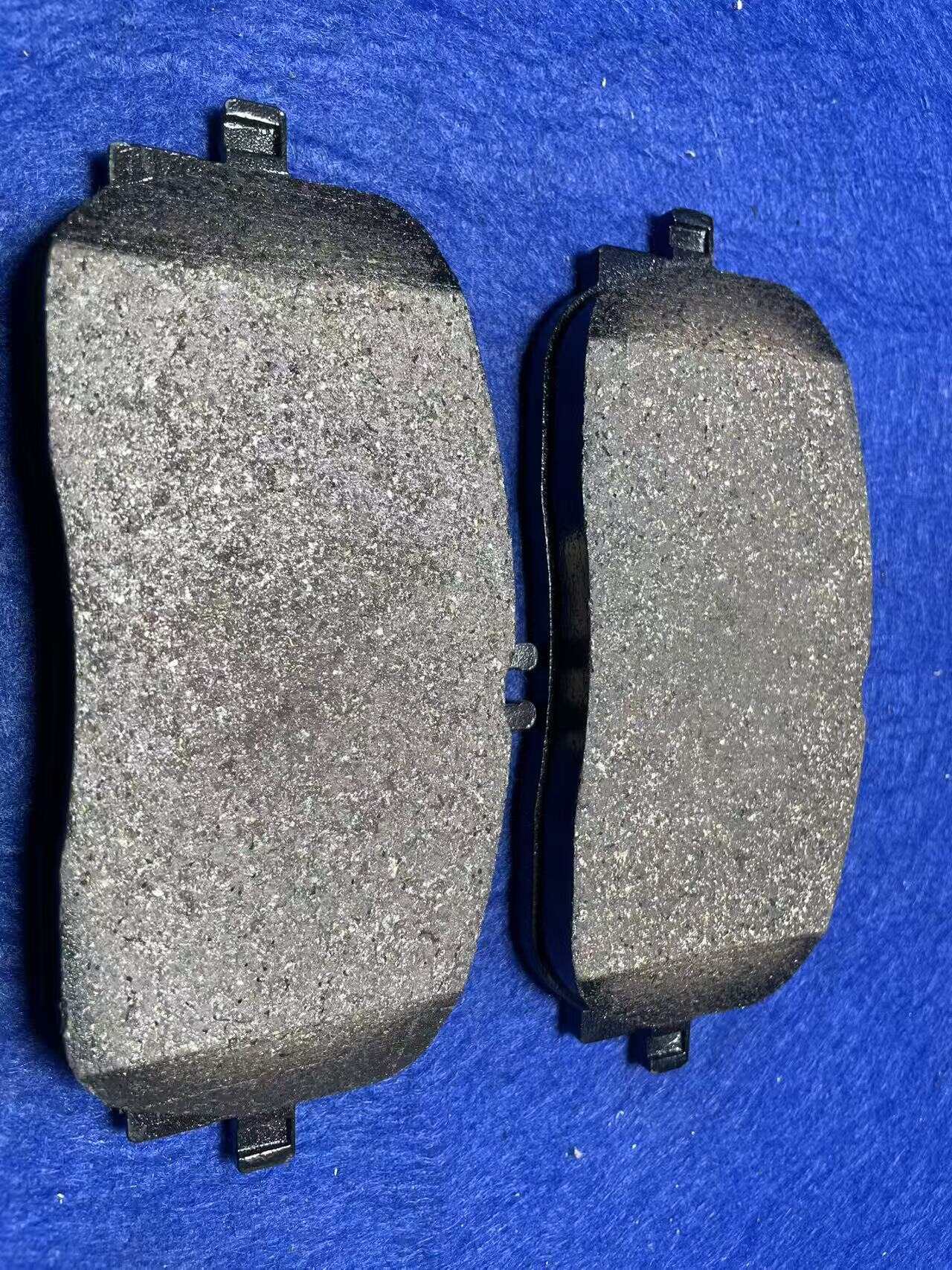 Ceramics, less metal