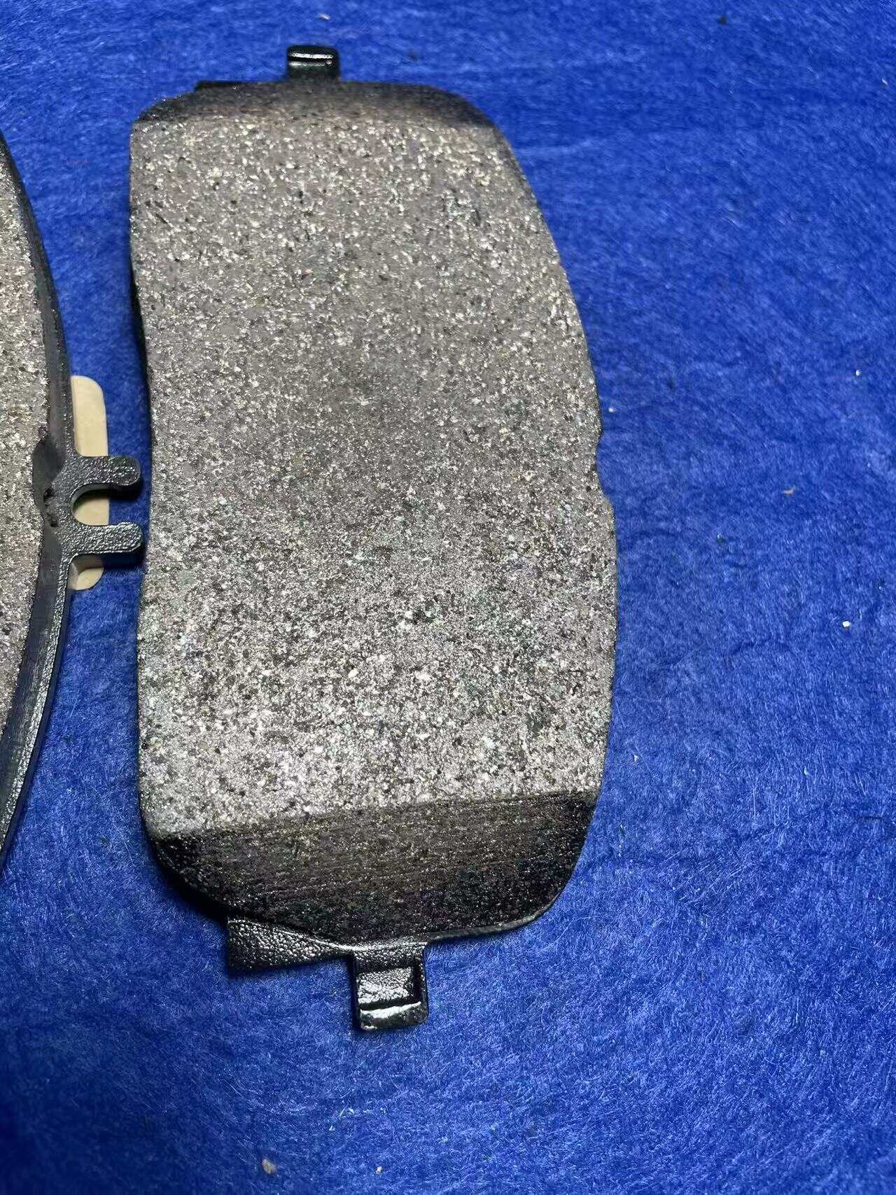 Ceramics, less metal