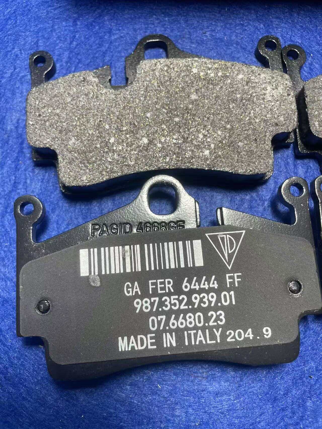 Ceramics, less metal