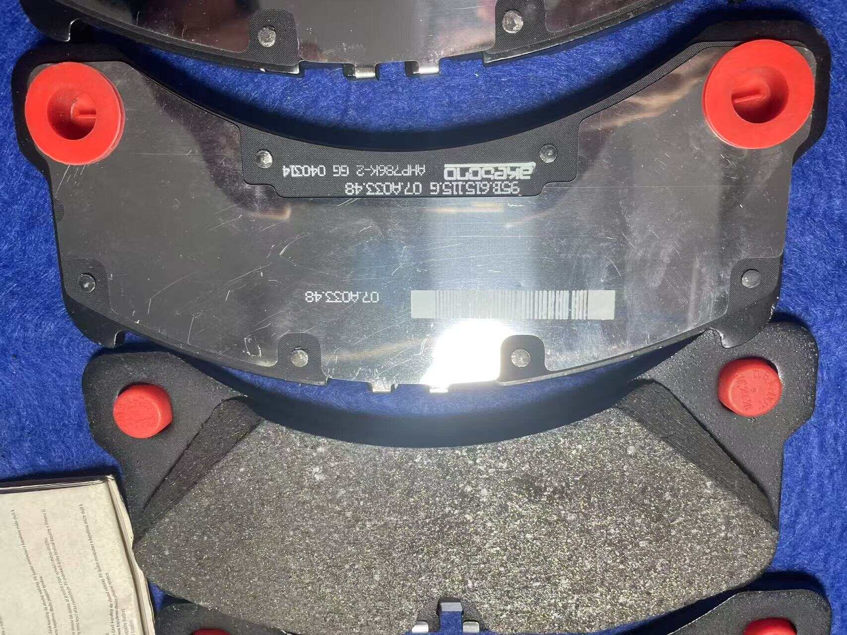 Ceramics, less metal