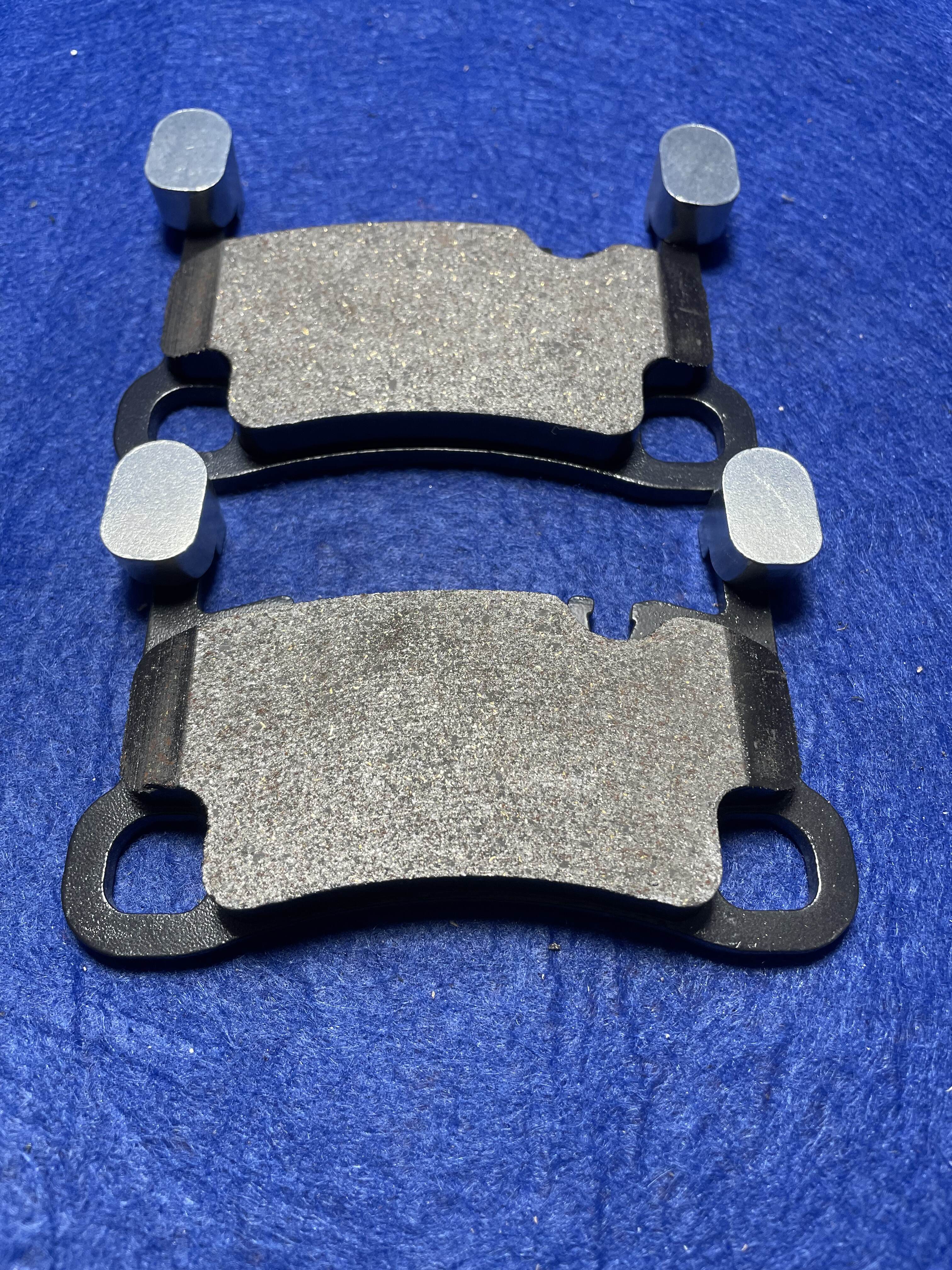 Ceramics, less metal