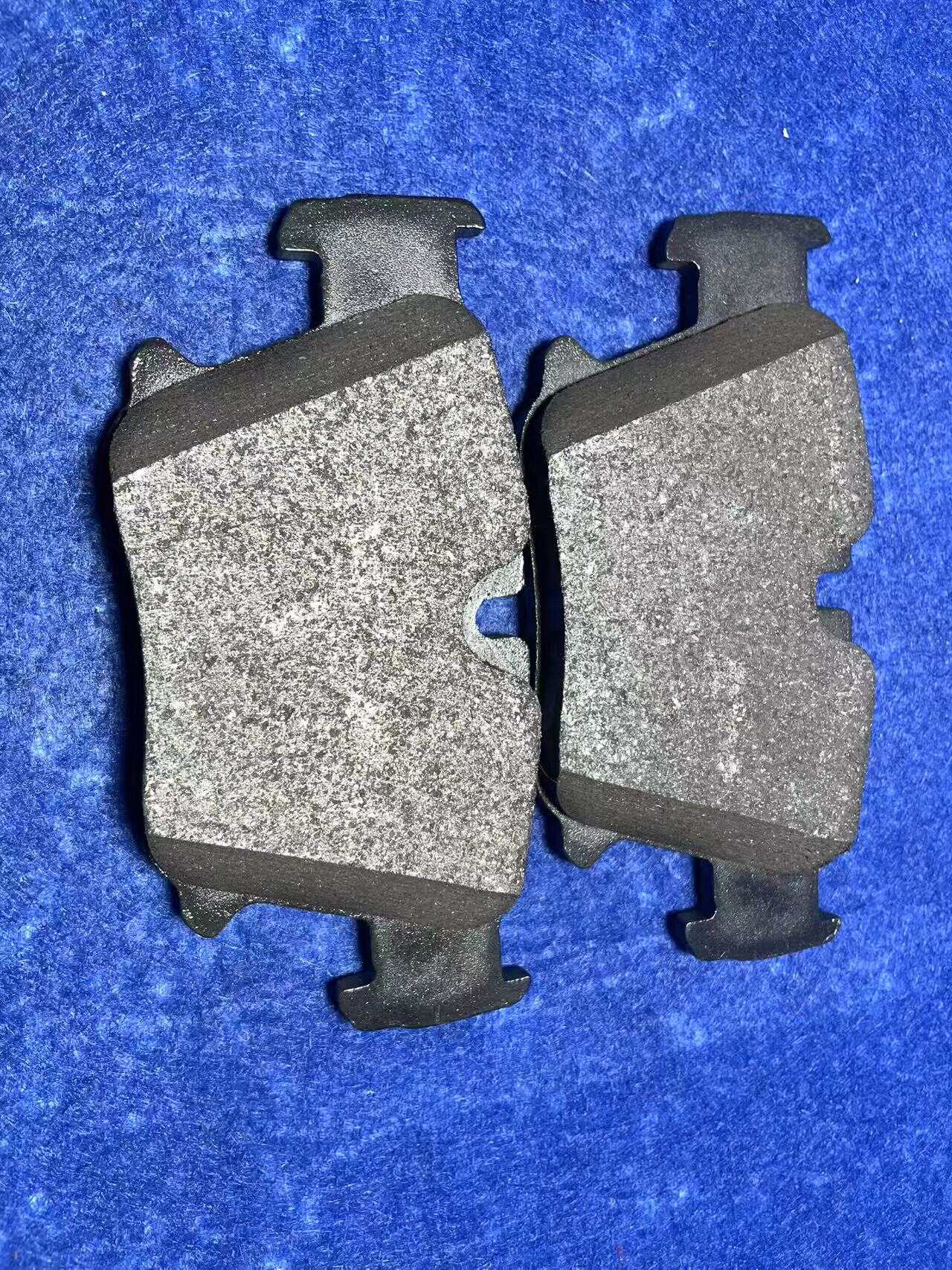 Ceramics, less metal