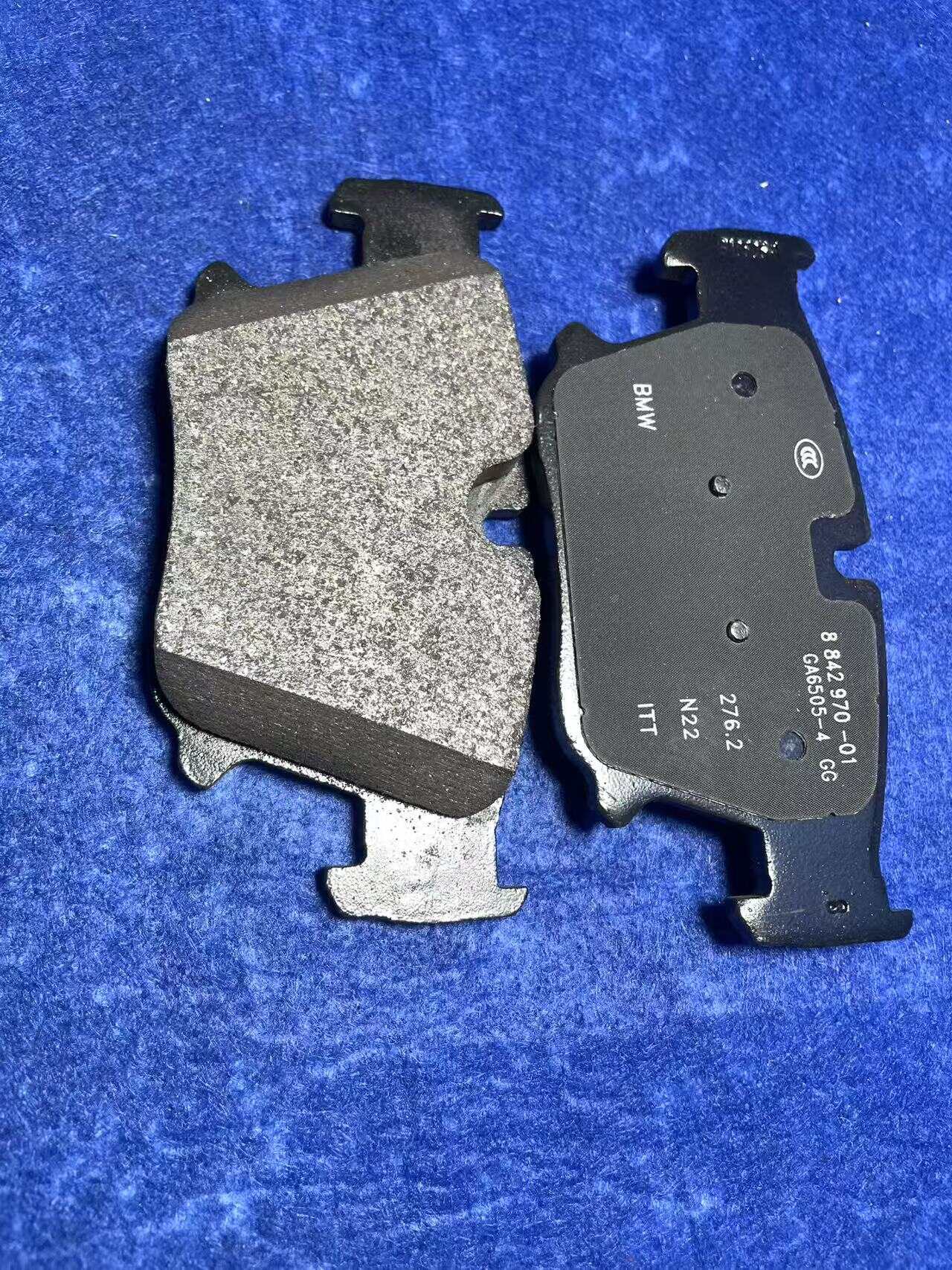 Ceramics, less metal