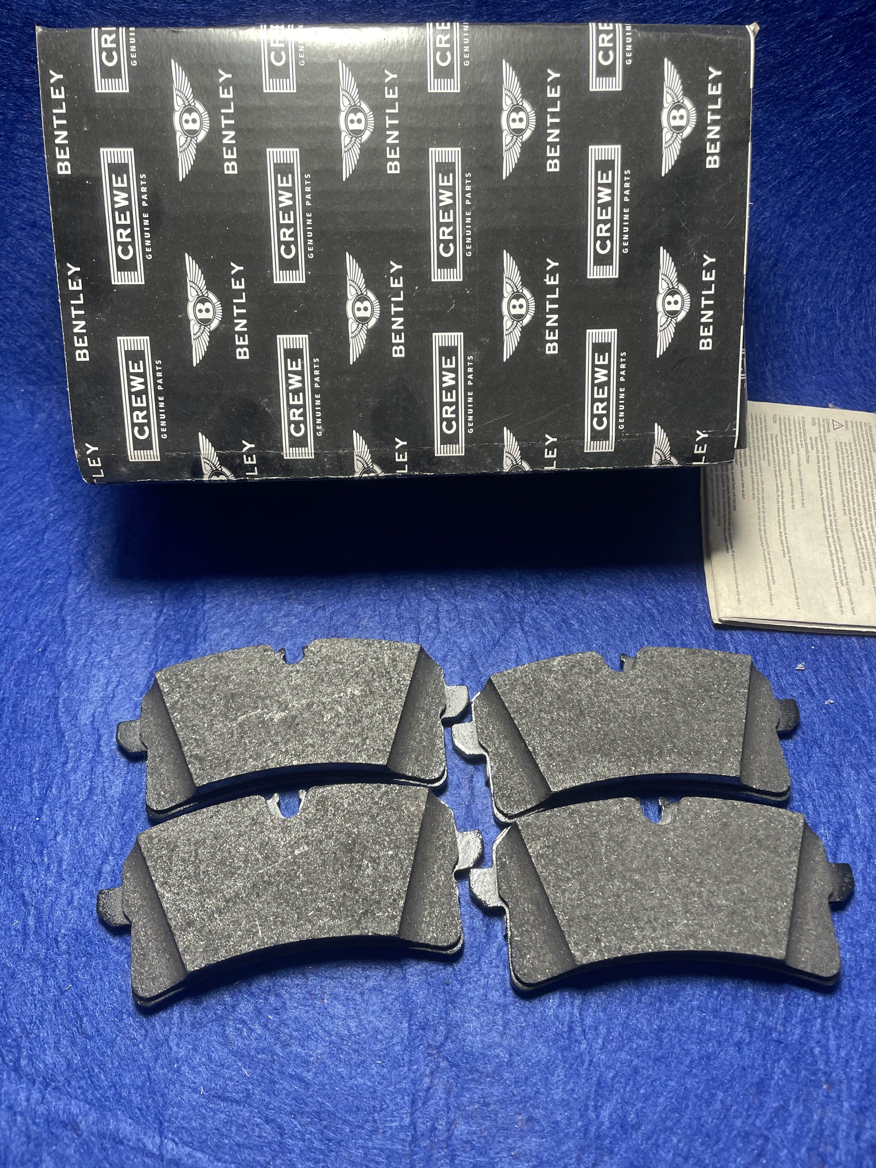 Bentley Mu Shang  Brake pads  3Y0698451
