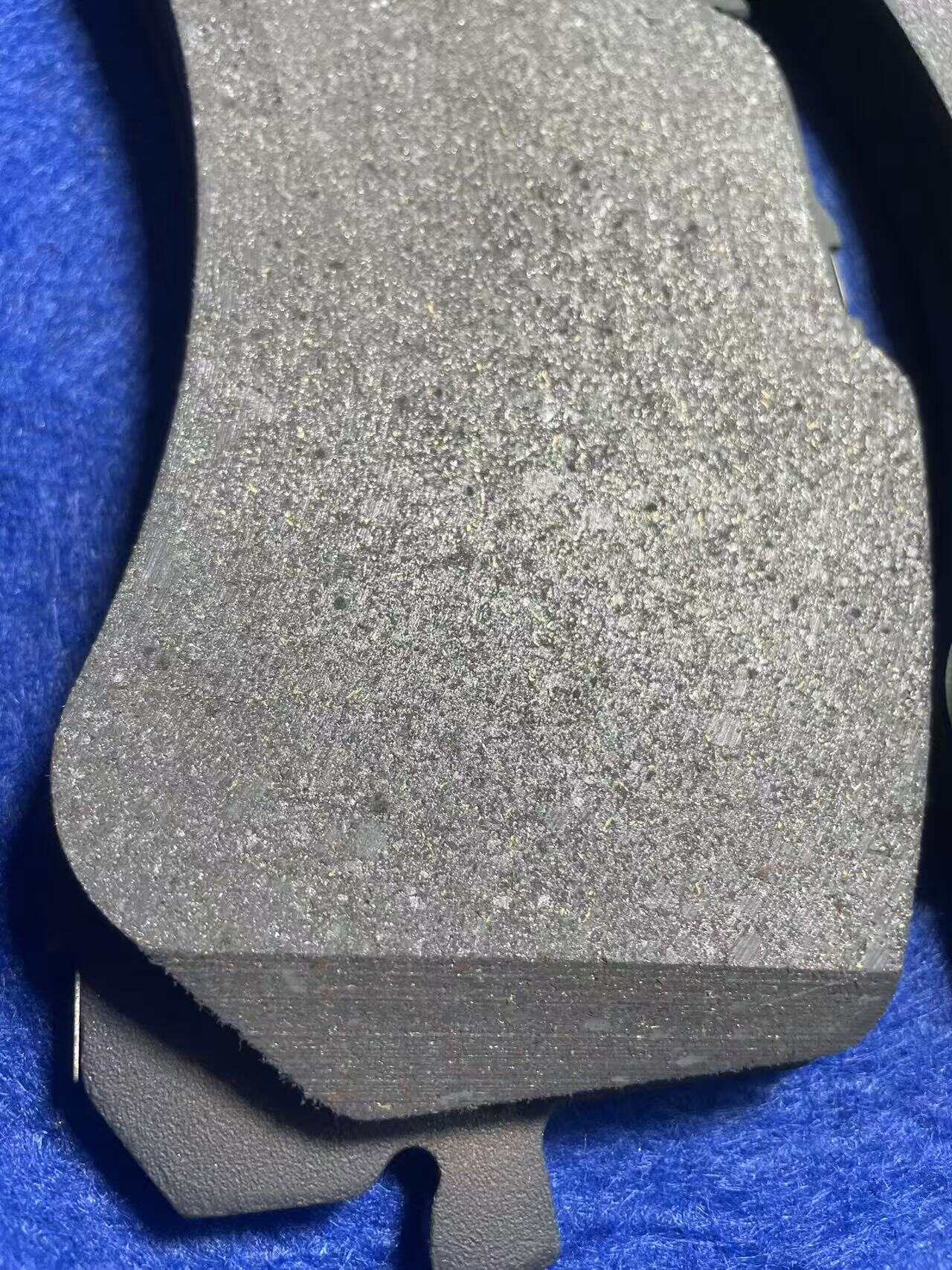 Ceramics, less metal