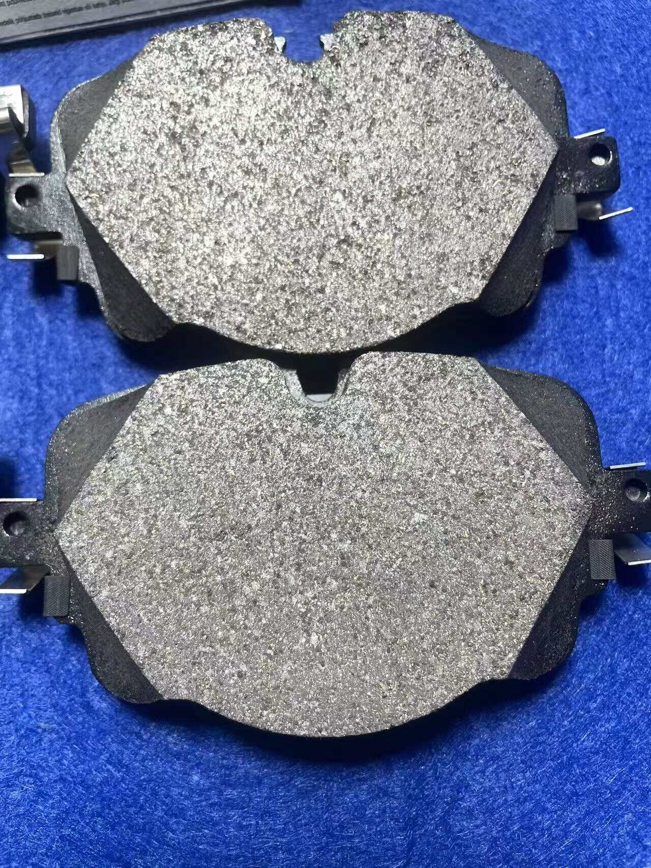Ceramics, less metal