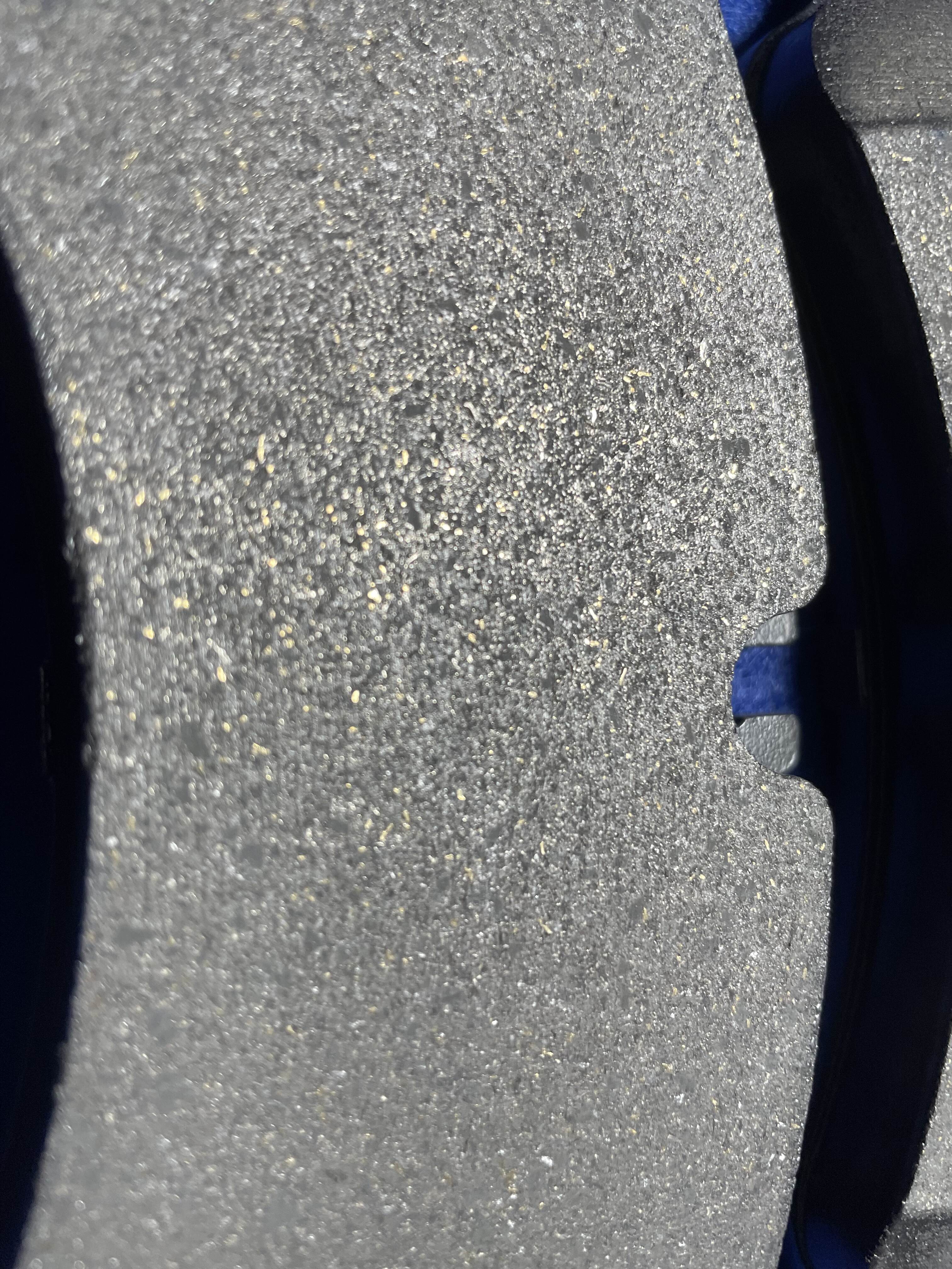 Ceramics, less metal