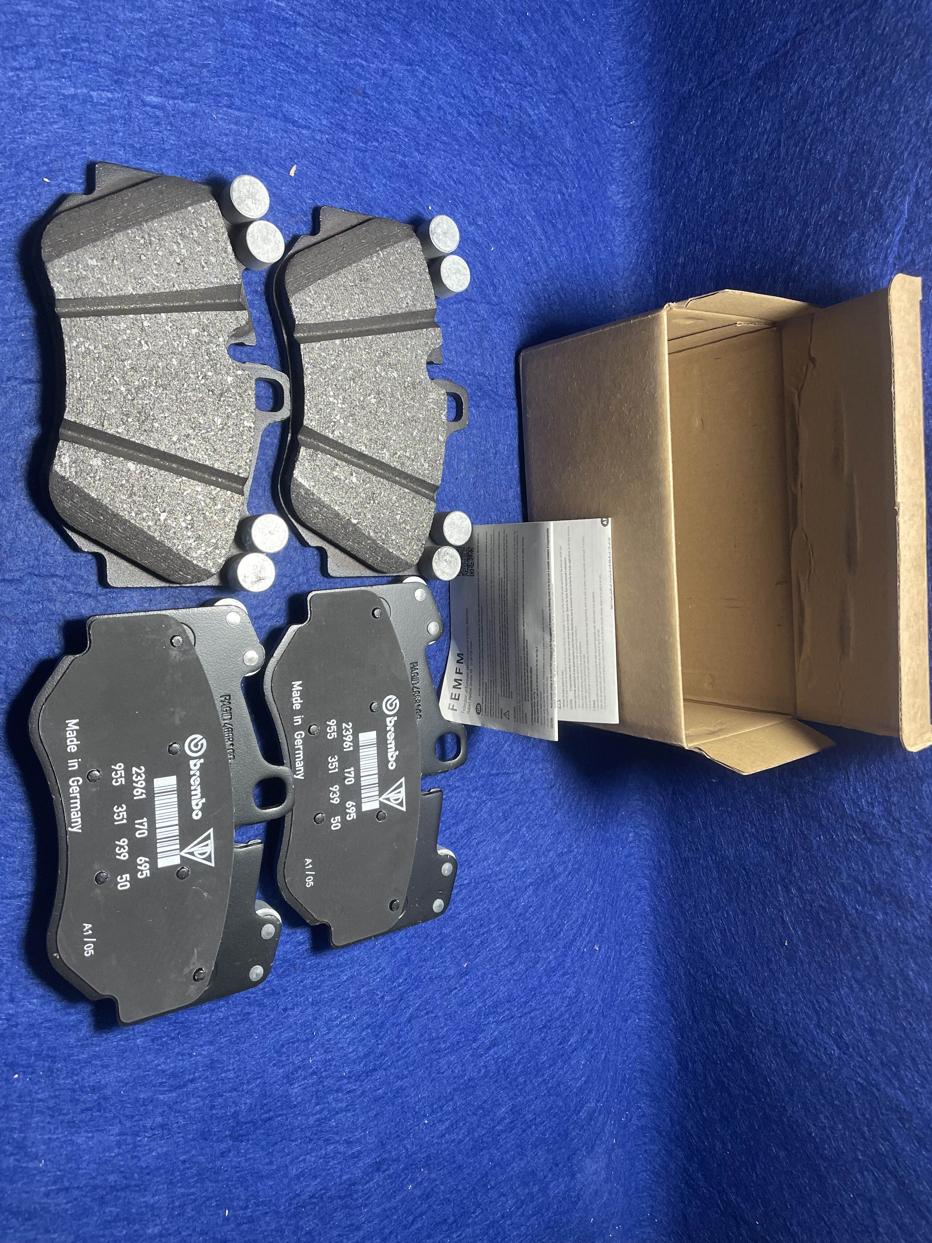 Ceramics, less metal