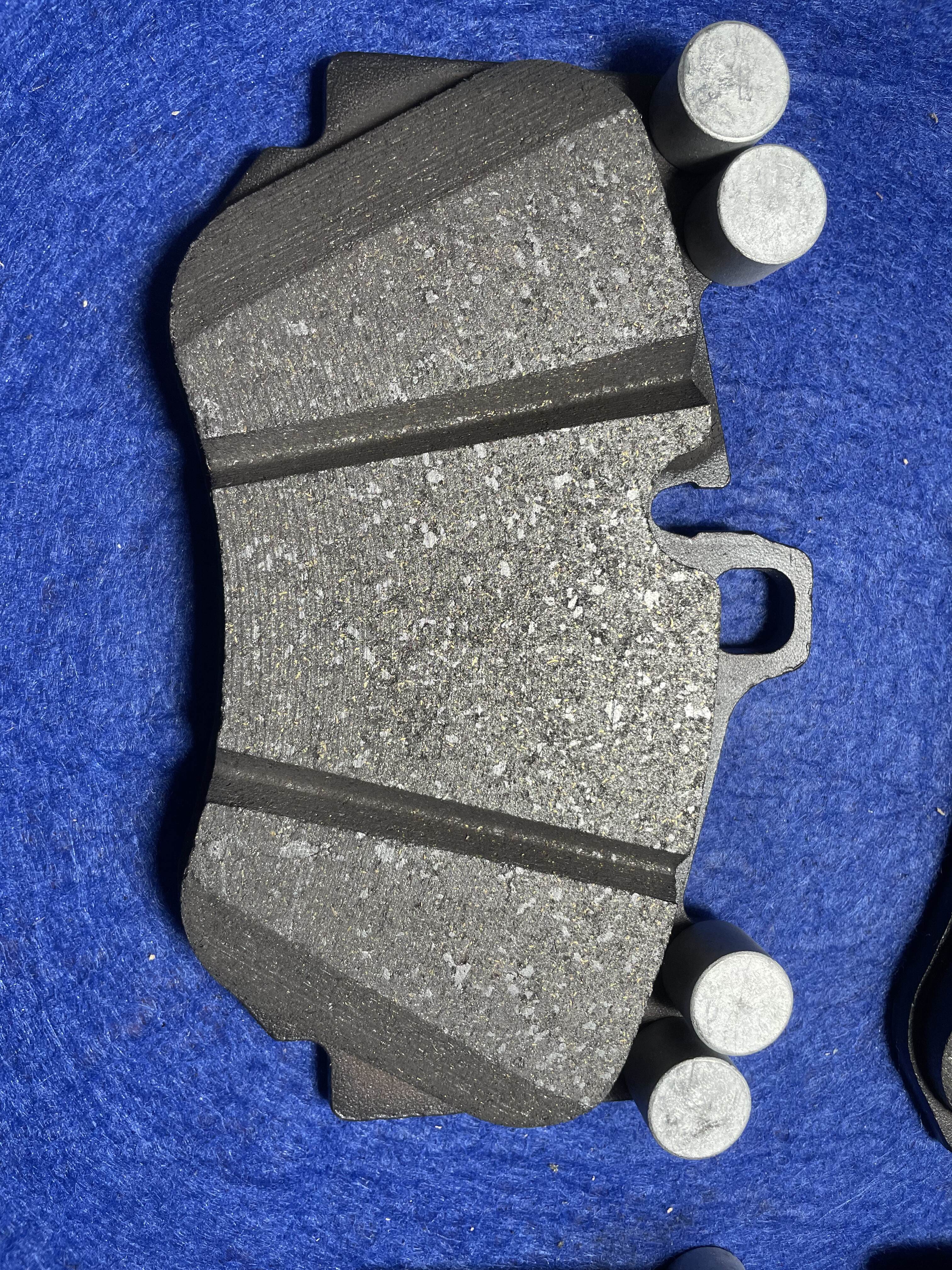Ceramics, less metal