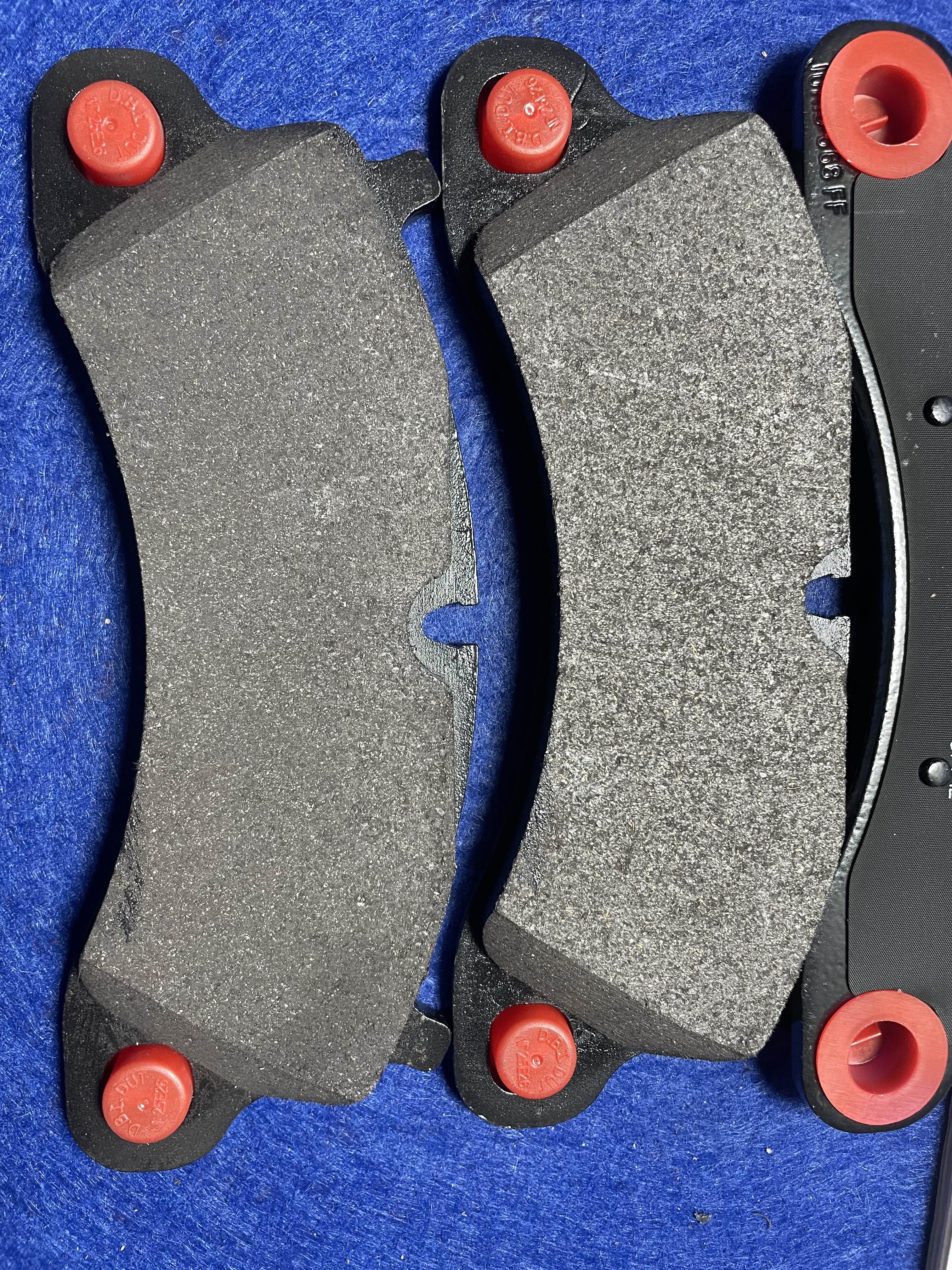 Ceramics, less metal