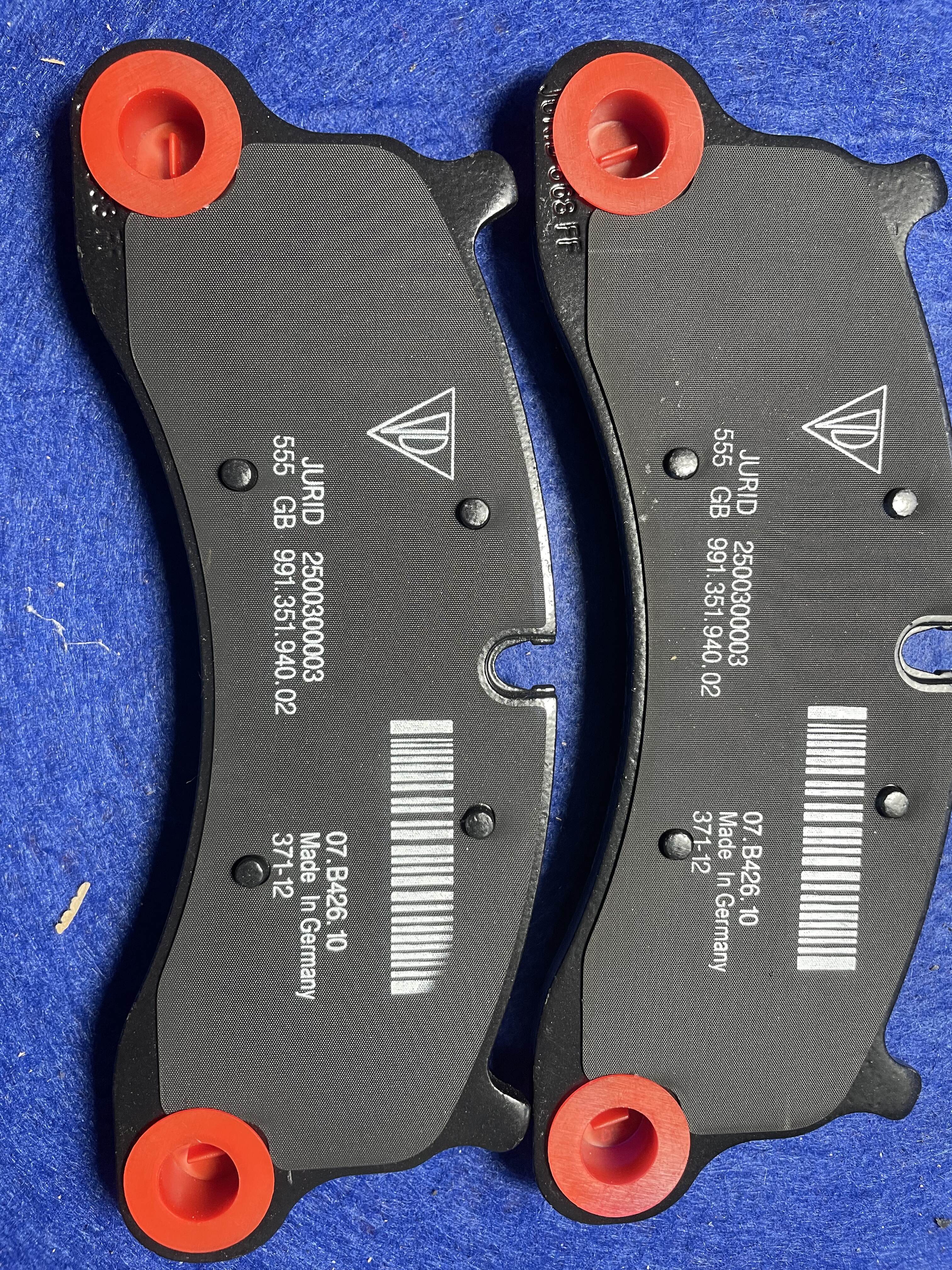 Ceramics, less metal