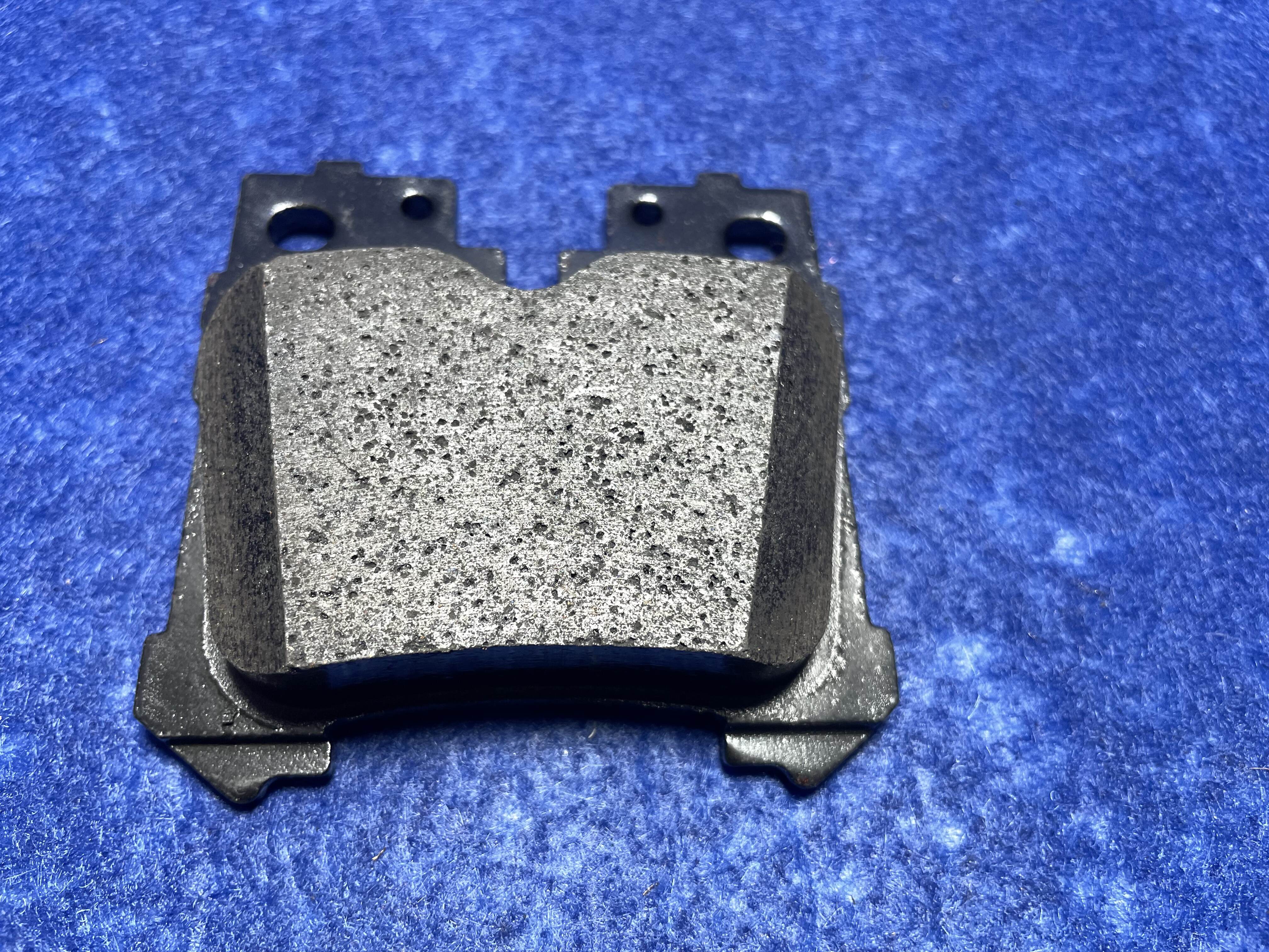 Ceramics, less metal
