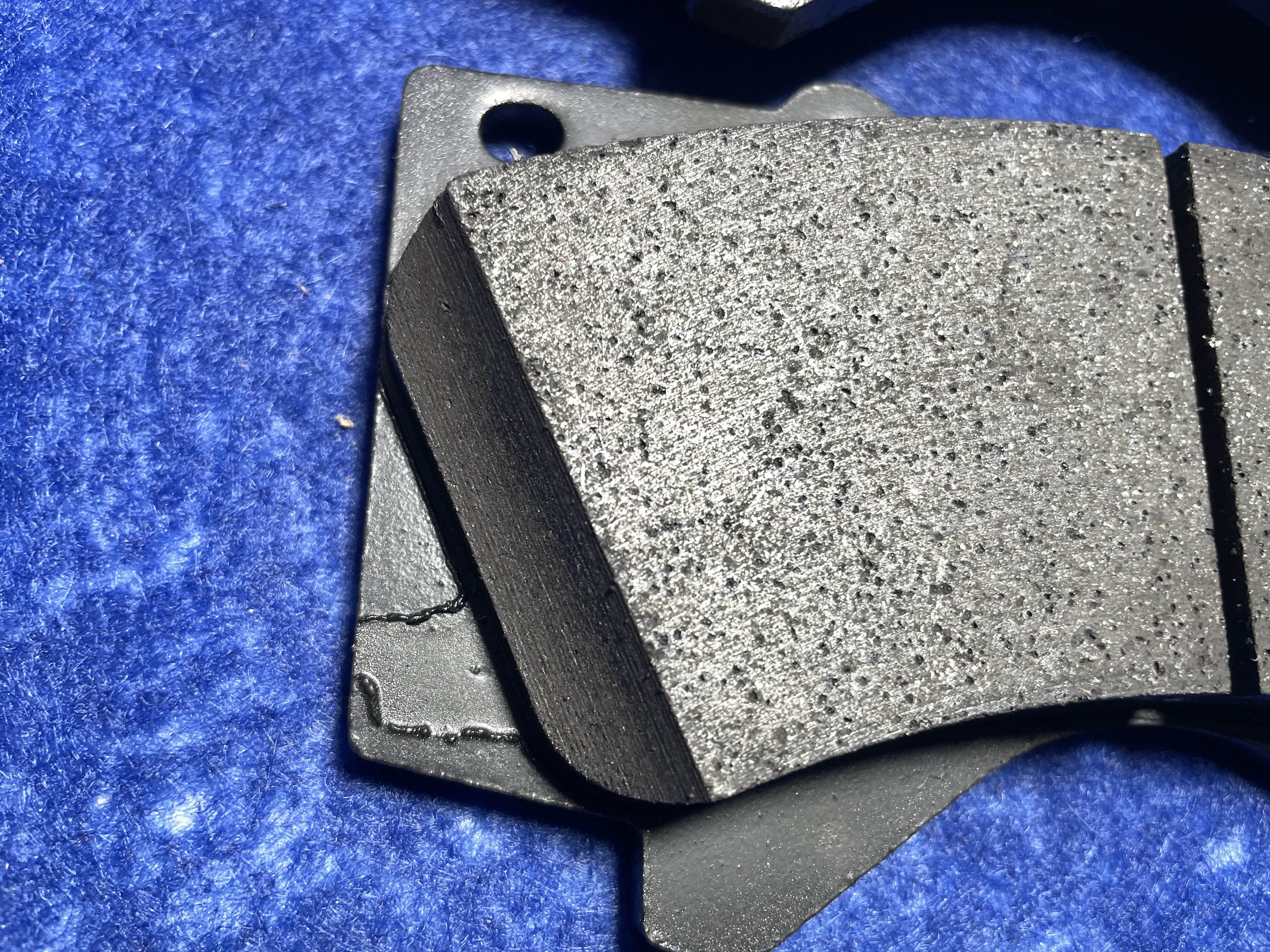 Ceramics, less metal