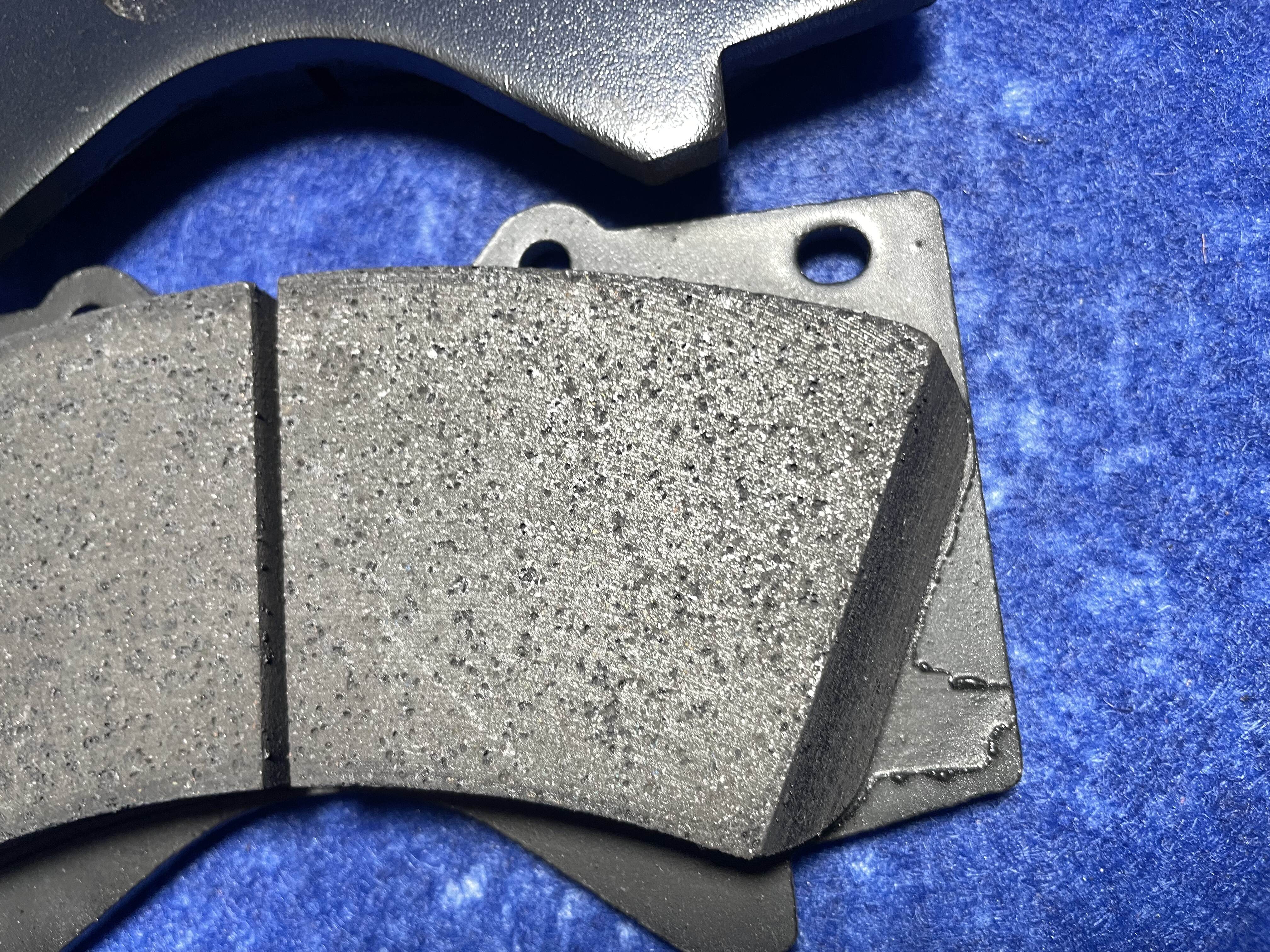 Ceramics, less metal