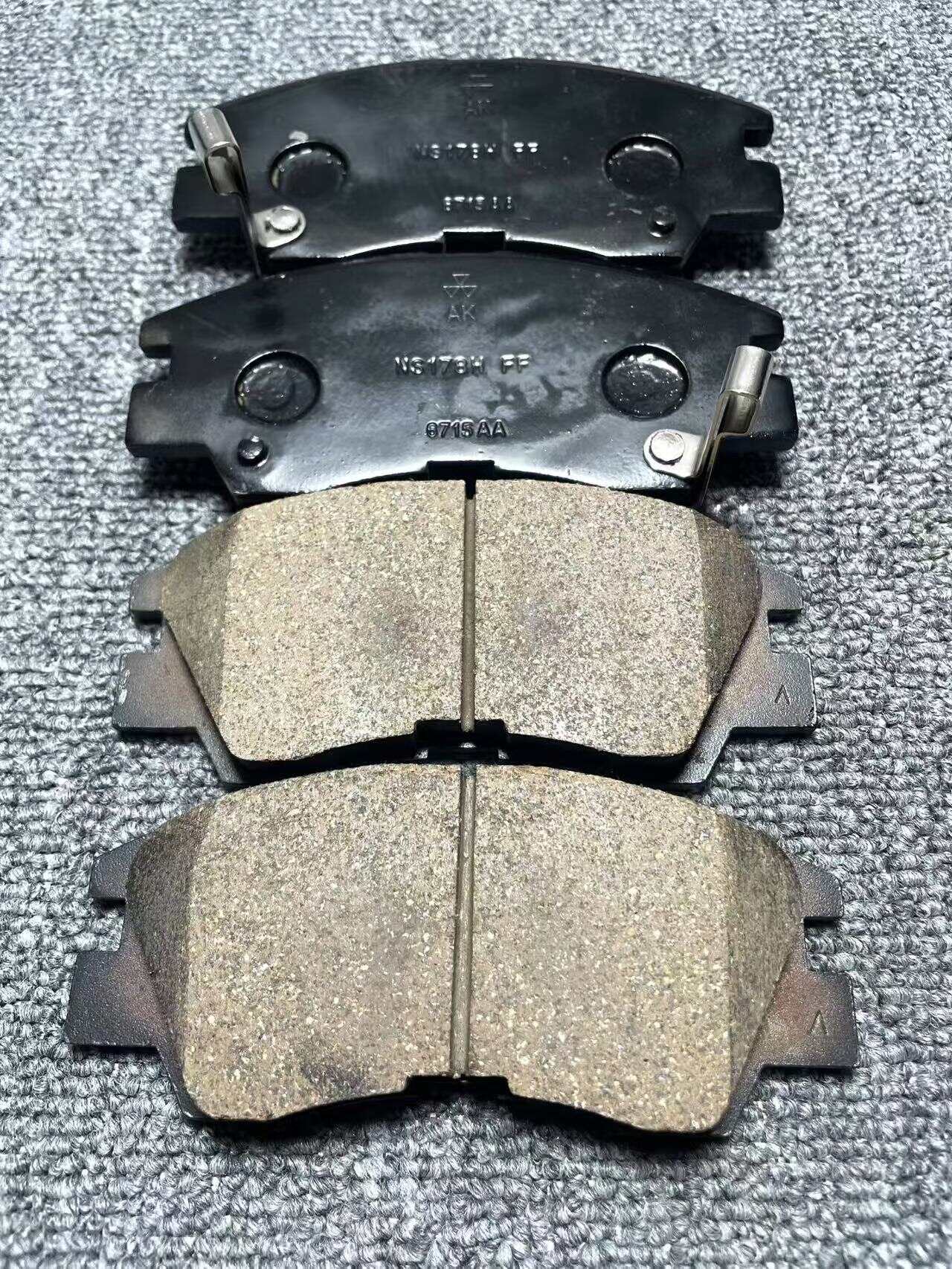 MITSUBISHI/Delica  Brake Pad  MR500812