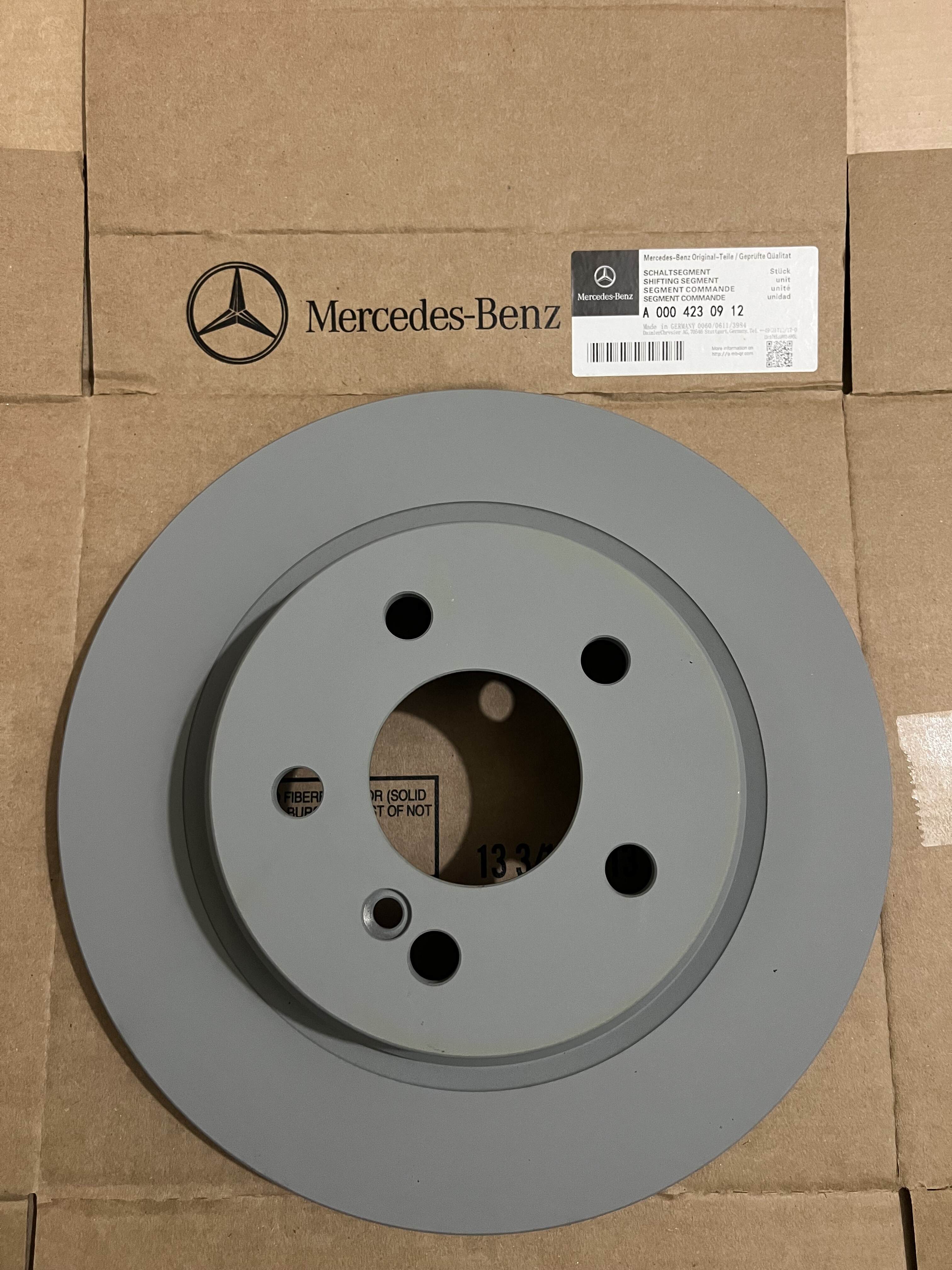 Mercedes benz  CLS (C218)  brake disc  A000 423 09 12