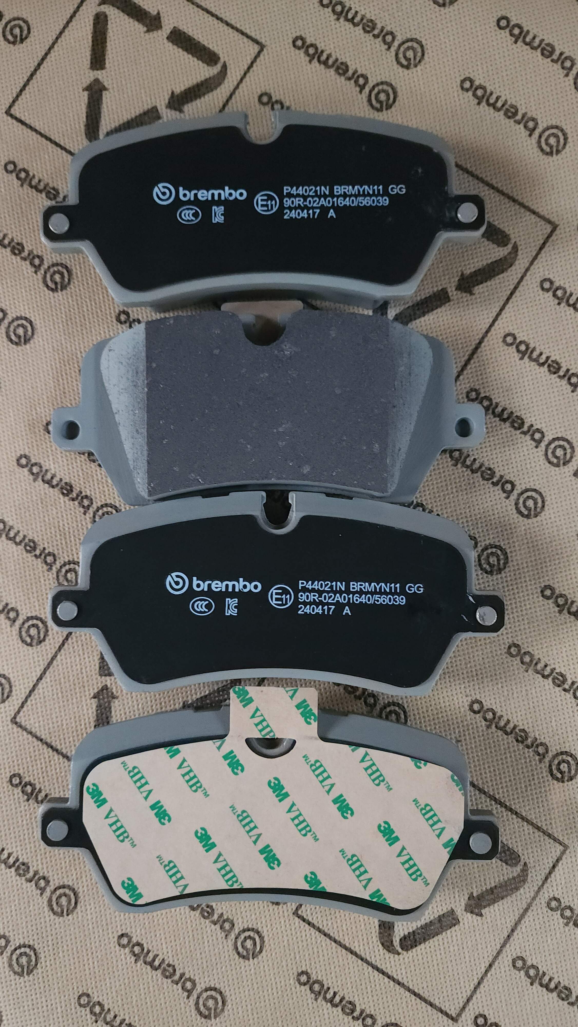 Ceramics, less metal