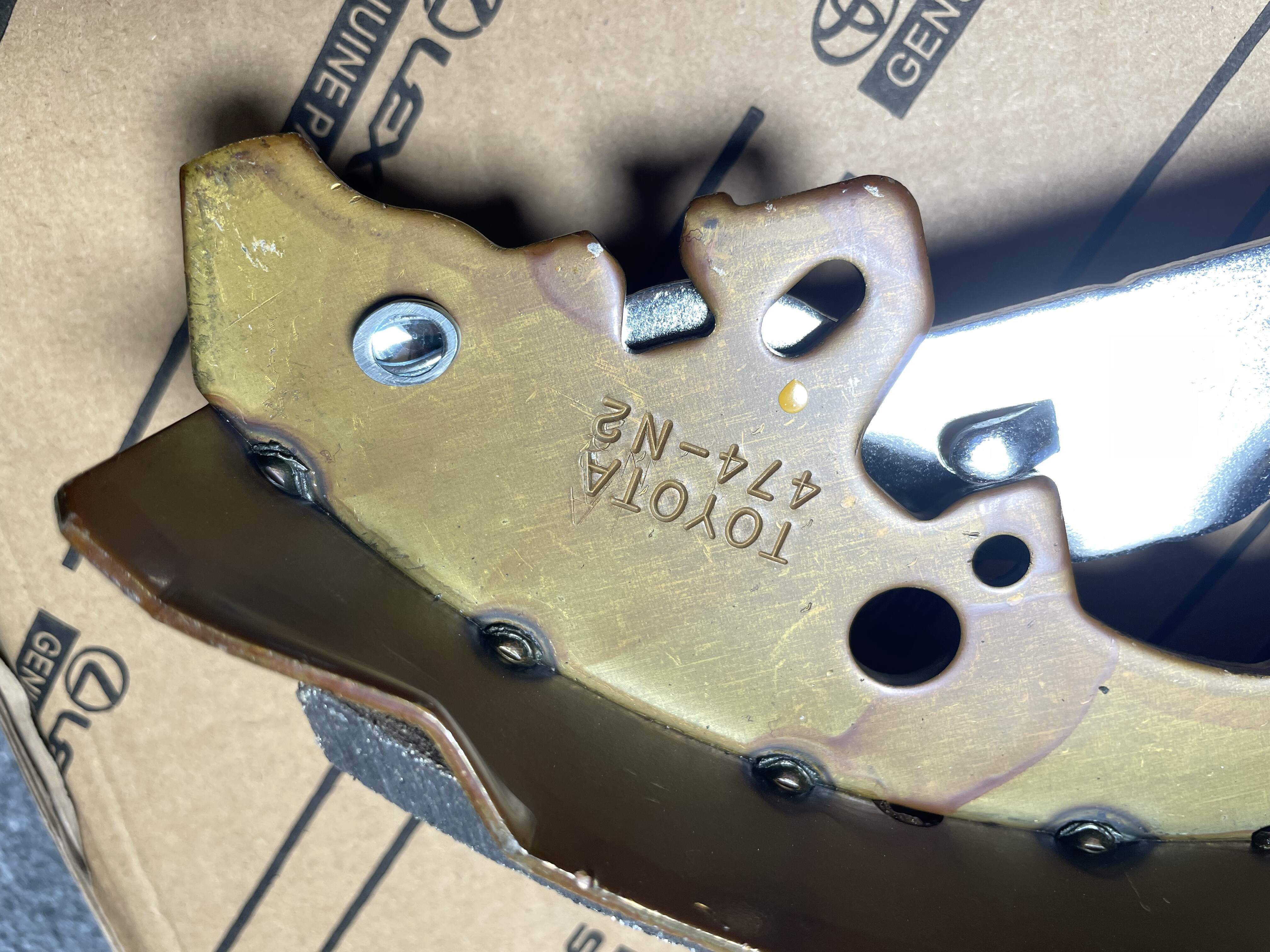 Ceramics, less metal