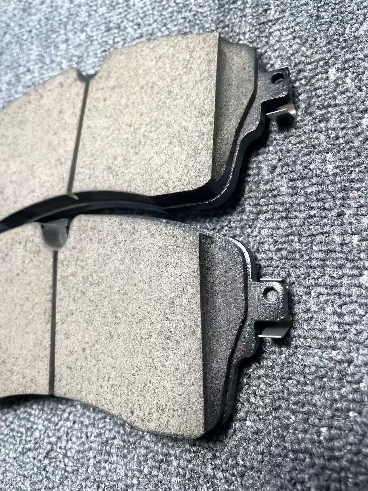Ceramics, less metal