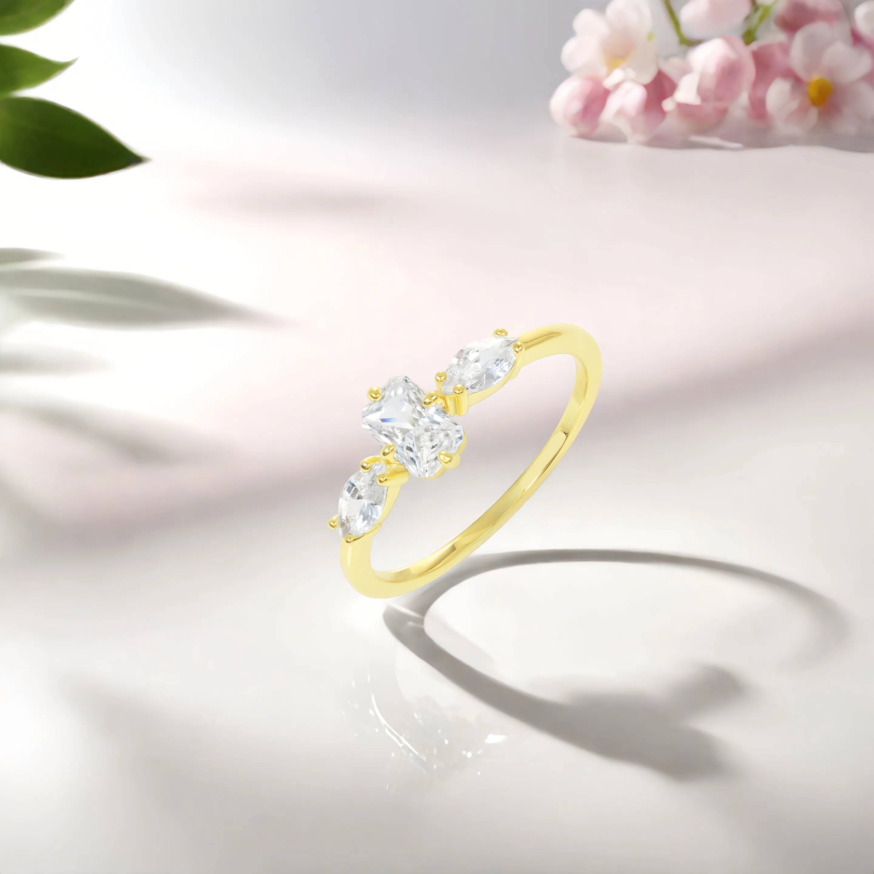 CZ cluster ring；gold plated silver ring；925 sterling silver ring；dainty ring for women；fashion jewelry ring；minimalist ring；elegant silver ring；OEM ODM ring；wholesale gold ring