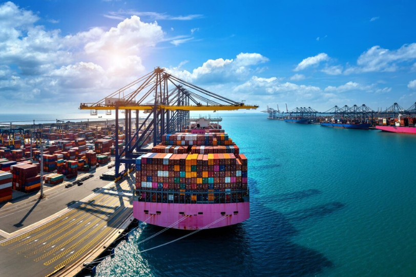 Sea vs. Railway: What's the Best Way to Deliver to Moscow?