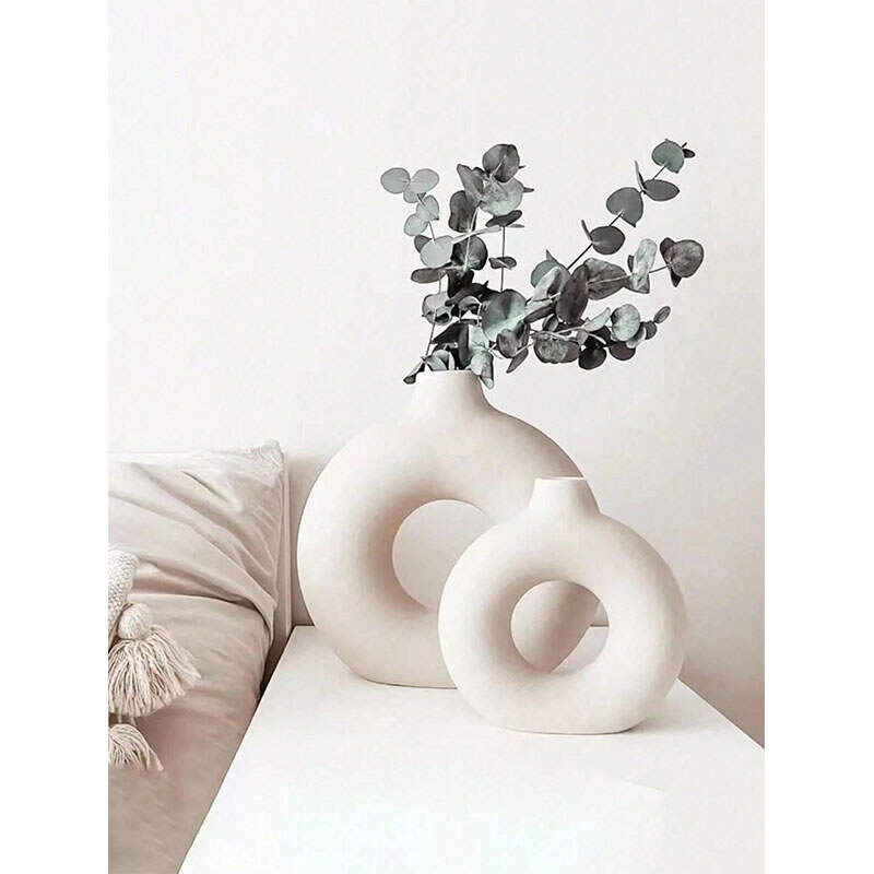 White Plastic Flower Vase Supplier | Round Artistic Vase Manufacturer China