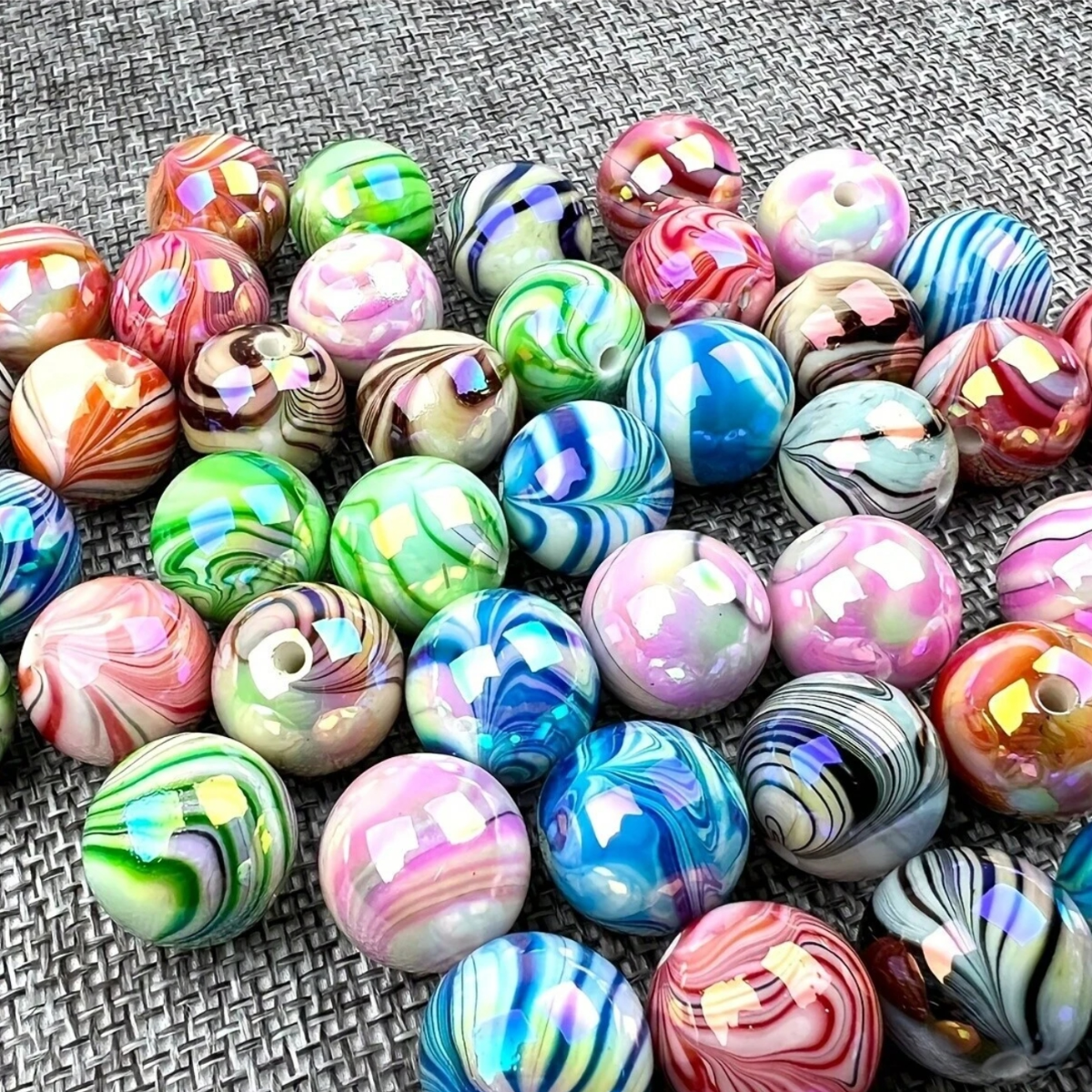 Colored Acrylic Beads Manufacturer | DIY Jewelry Making Beads Wholesale China