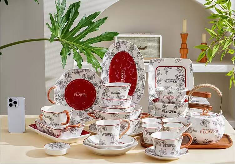 Encountering the British garden: This set of FLOWER tableware brings romance into daily life