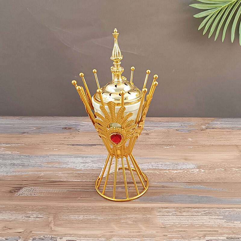 Spa Aromatherapy，gorgeous golden insence burner，middle eastern style canlde holder for spa/yoga