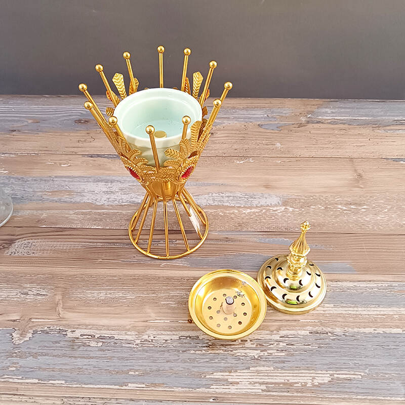 Spa Aromatherapy，gorgeous golden insence burner，middle eastern style canlde holder for spa/yoga