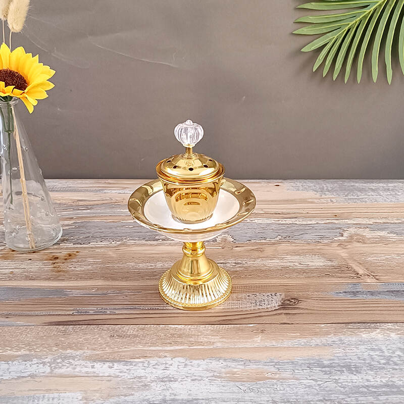 gold goblet candle holder，ceramic aromatherapy burner，best diffuser for essential oils