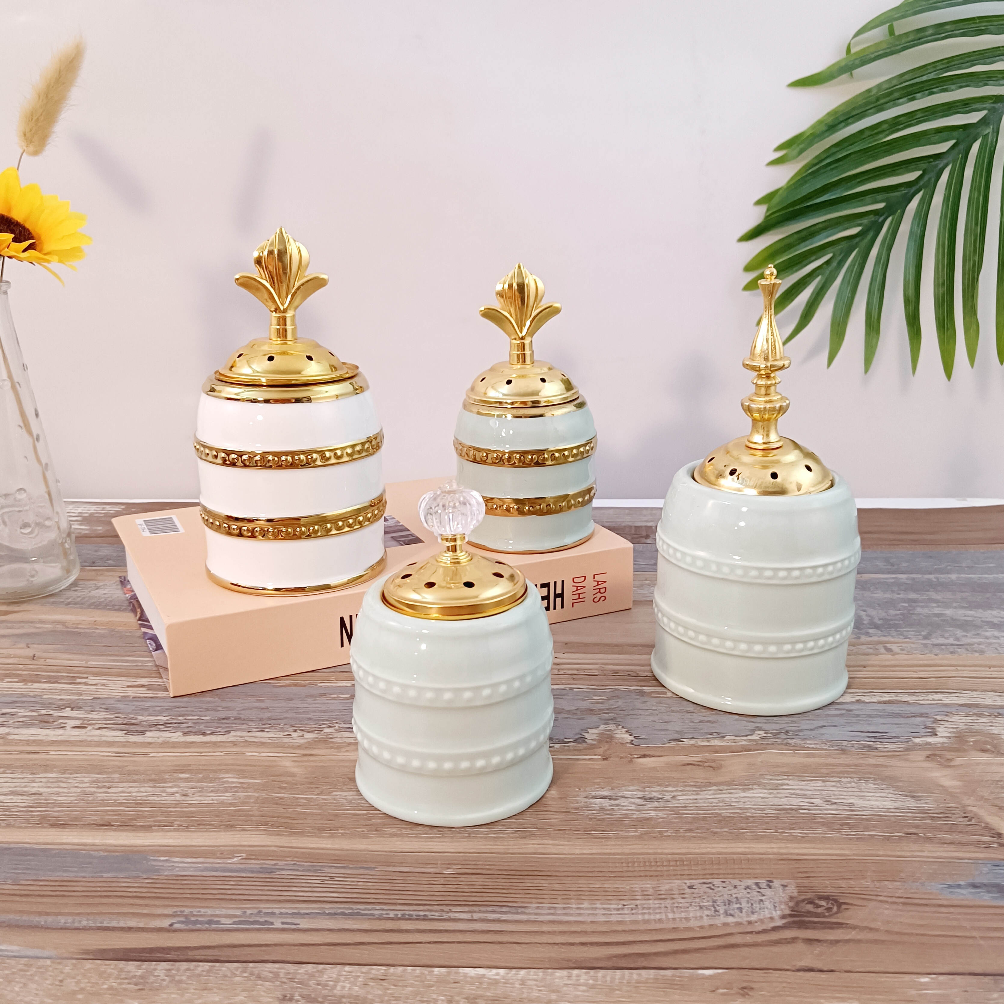 Luxurious and vitage cylindrical insence burner ceramic aromatherapy burner  for home decorate and yogo SPA