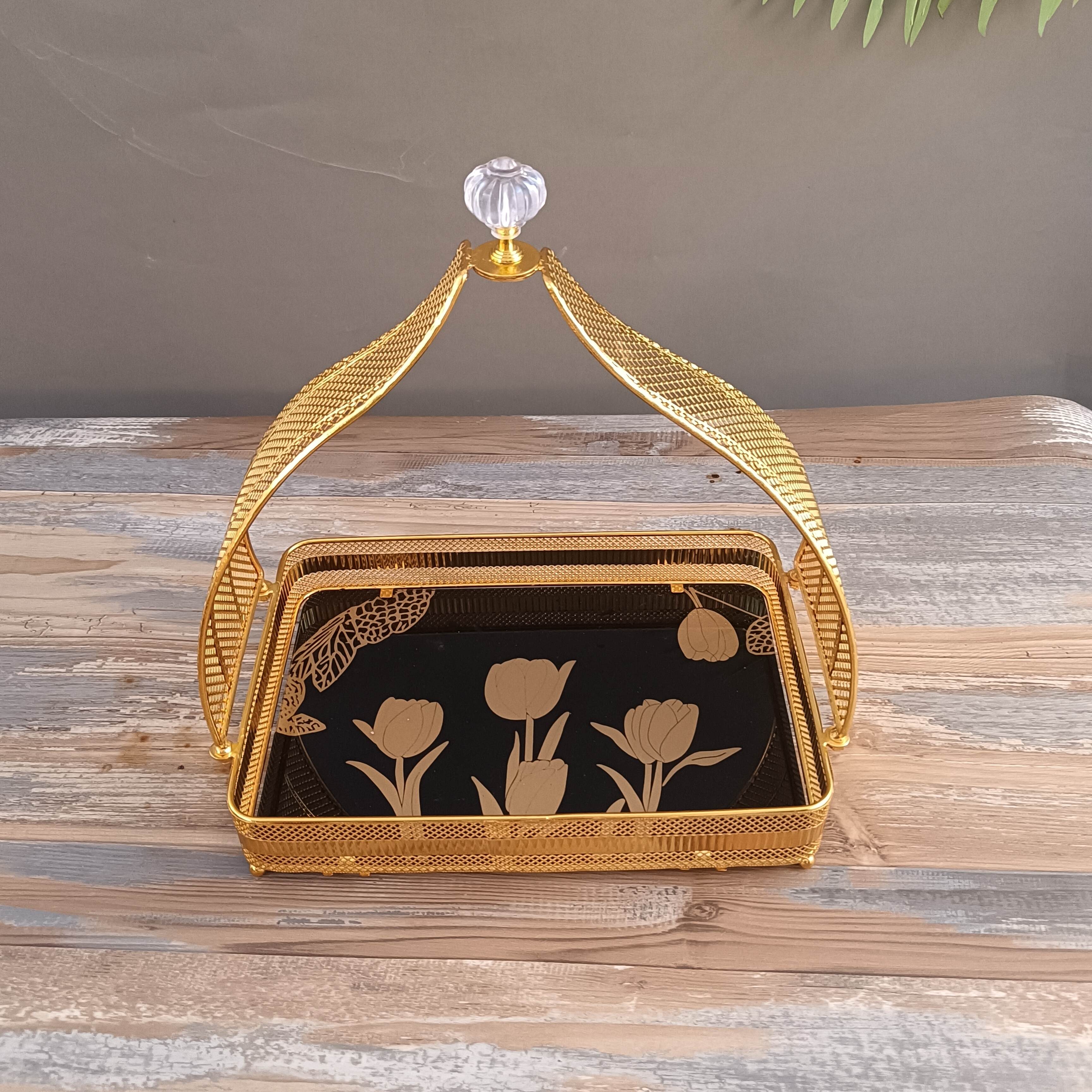 fruit plating design,fruit platter decoration,Snack Melon Seed Dried Fruit Plate Arabic Golden Dessert Tray