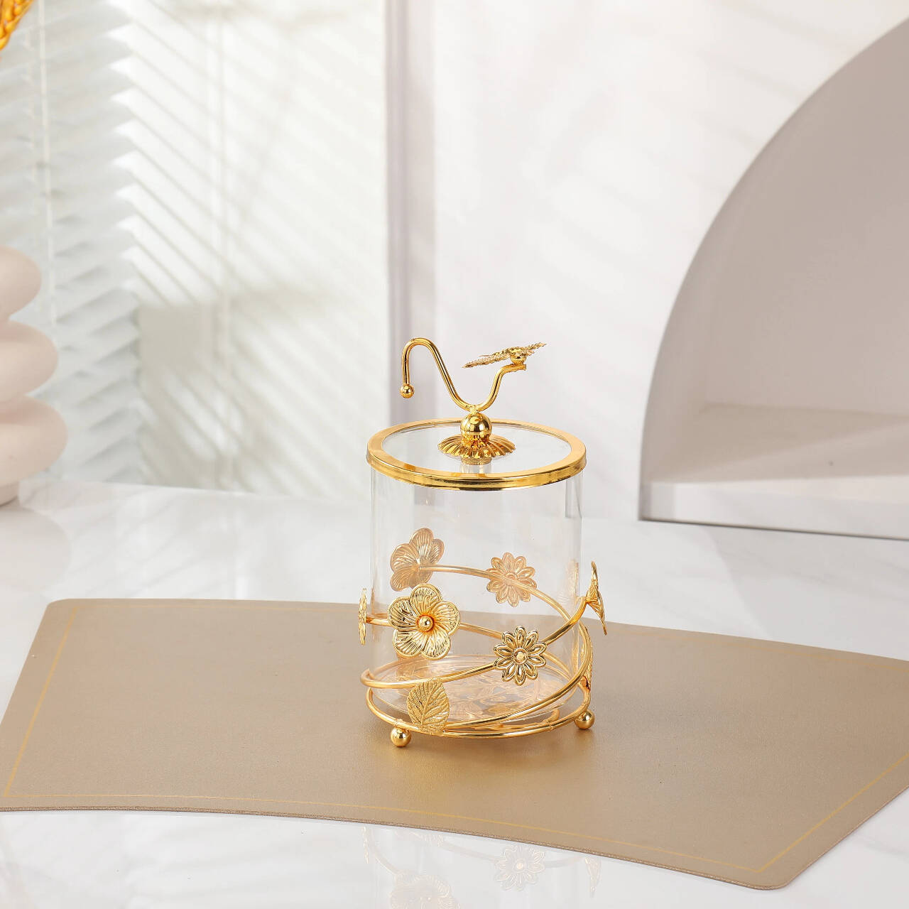 glass candy jar，Heavy process storage tanks，Embossed sealed jar