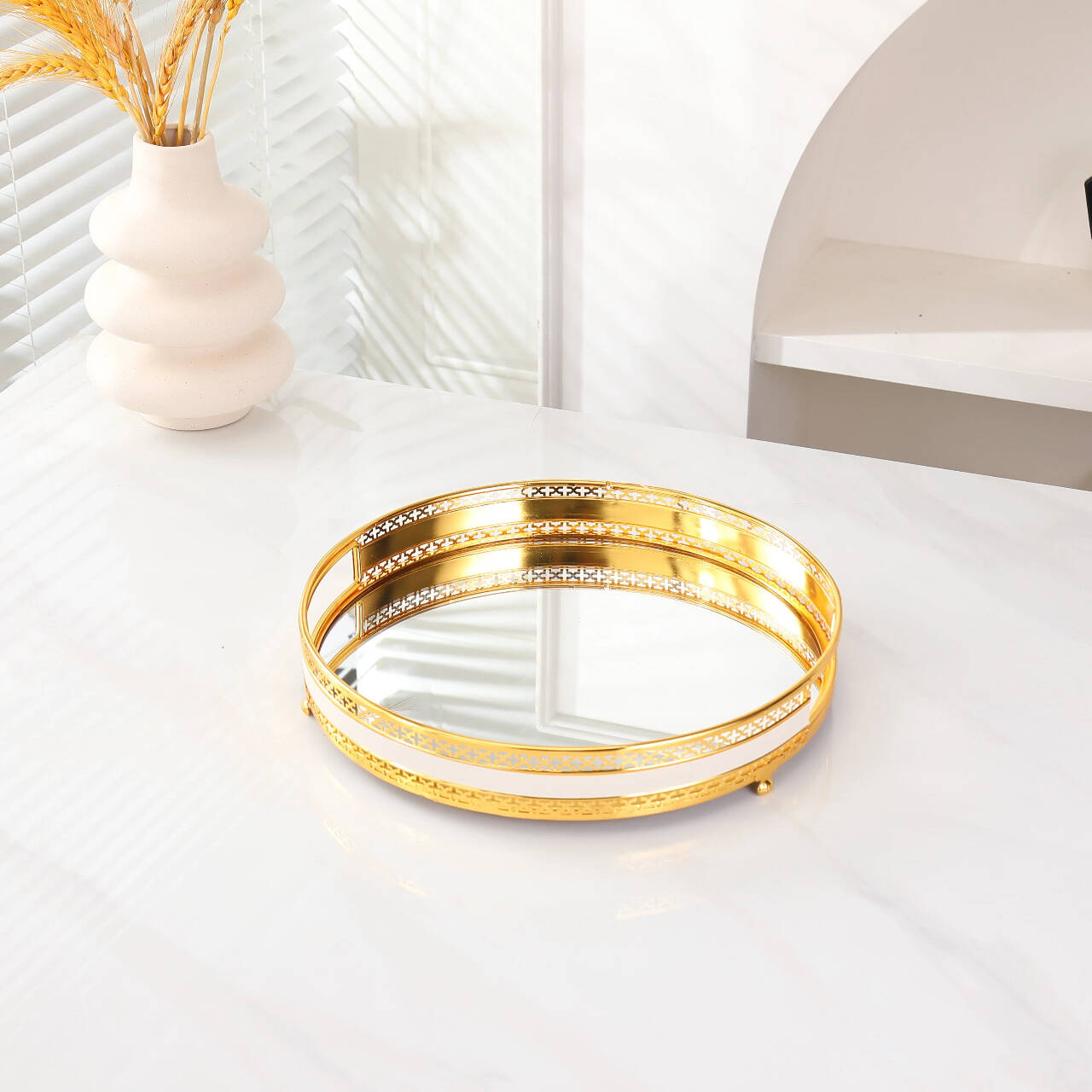 Golden Metal Tray Serving Tray,Storage Perfume Organizer for Bedroom， Metal Mirror Serving